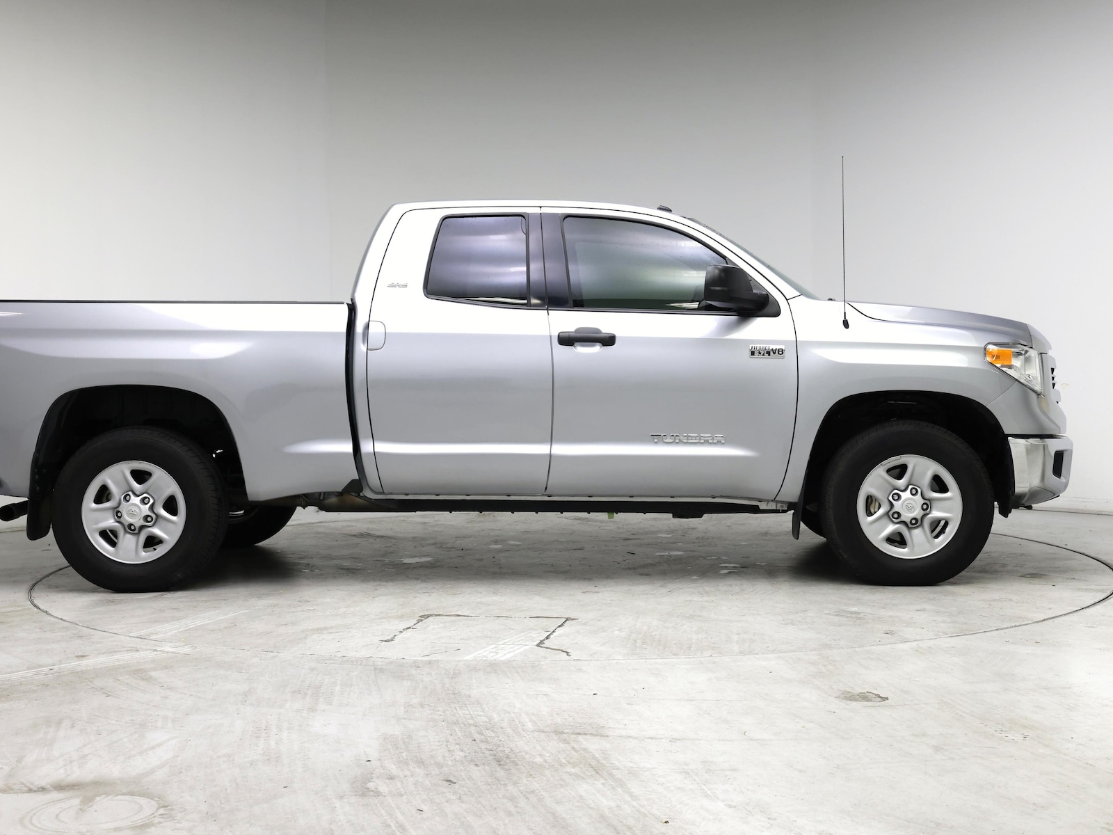 2016 Toyota Tundra SR5 - Photo 8