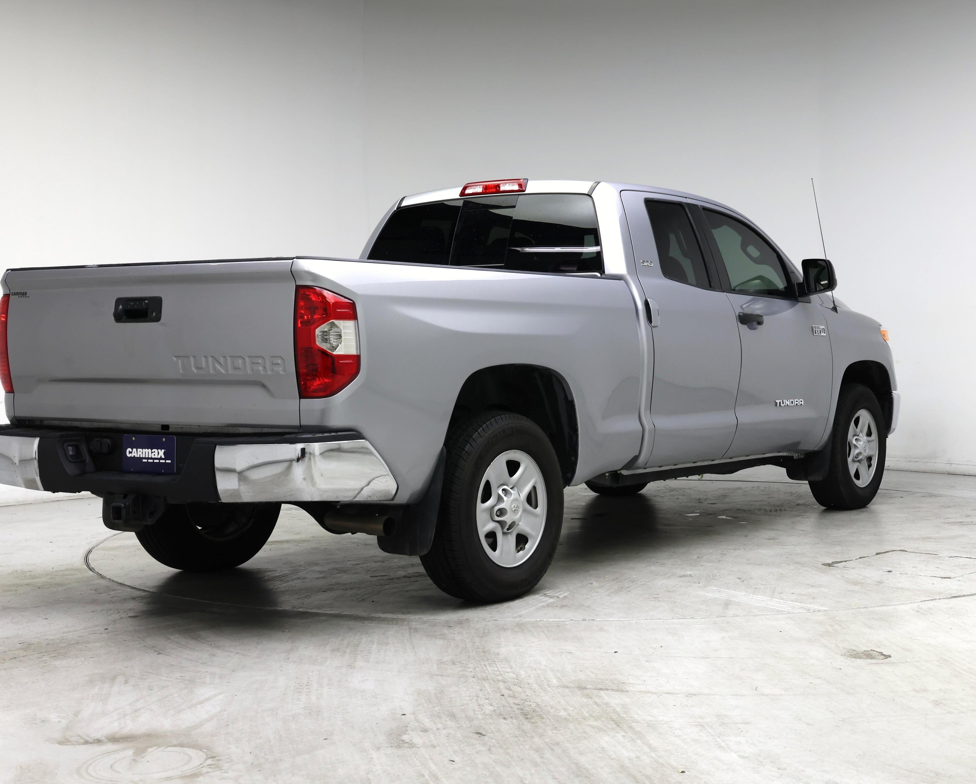 Thumbnail: 2016 Toyota Tundra - 8