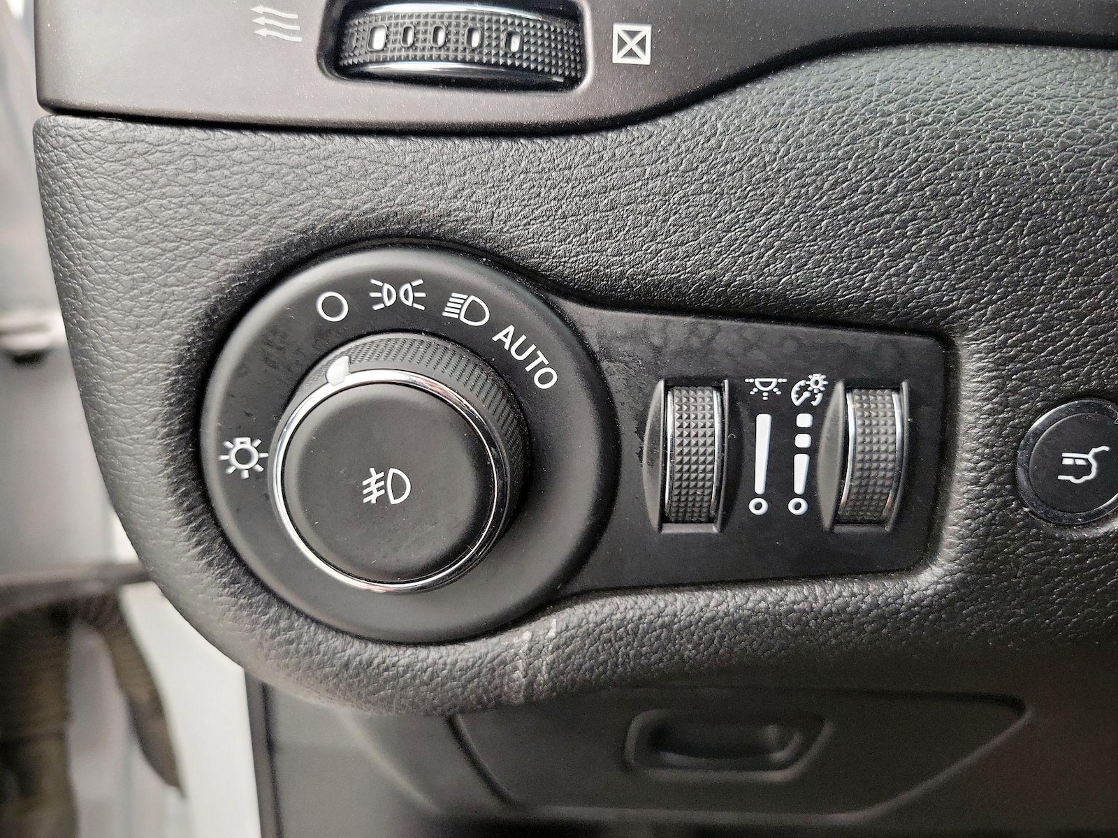 2020 Jeep Cherokee Trailhawk - Photo 14