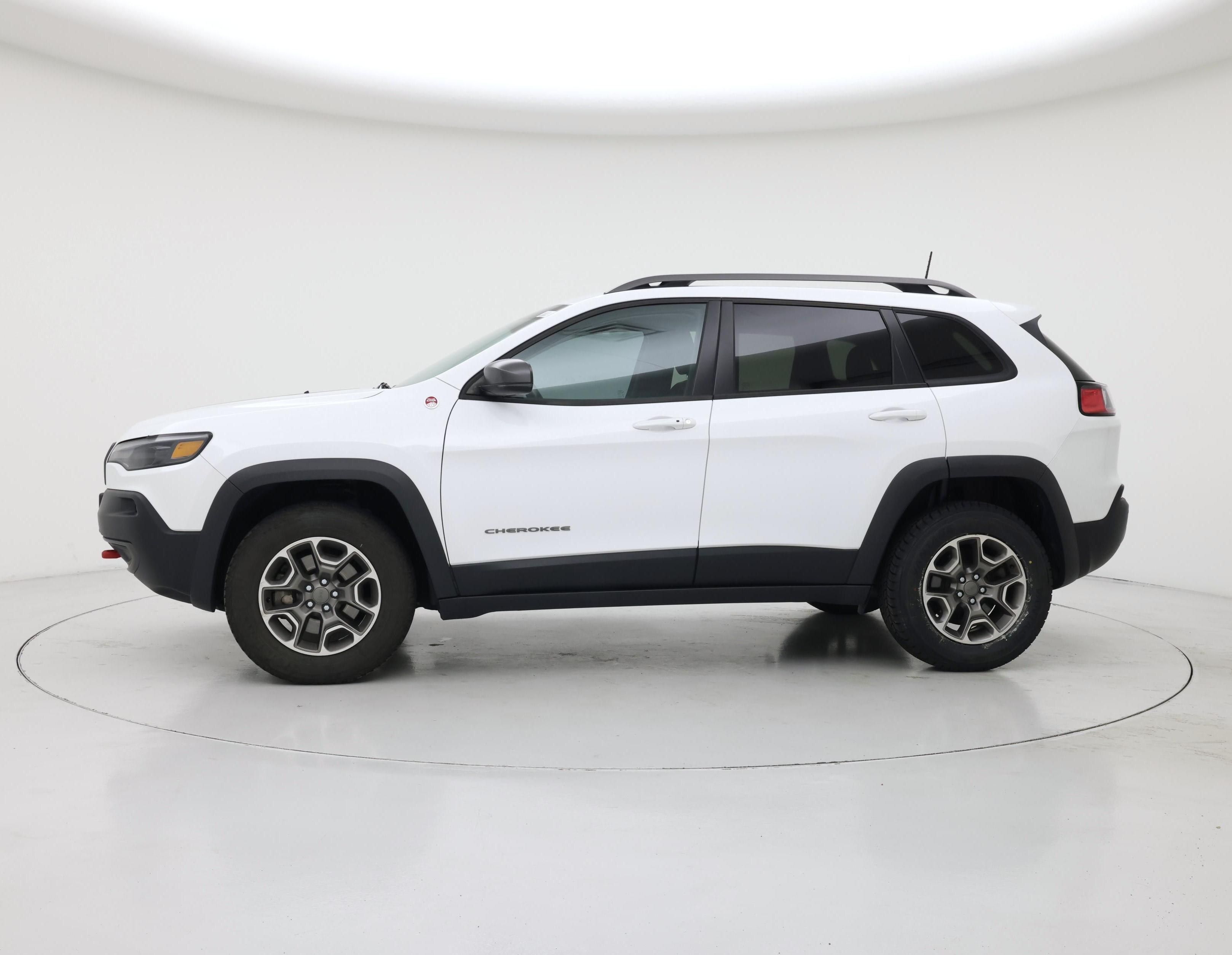 Thumbnail: 2020 Jeep Cherokee - 3