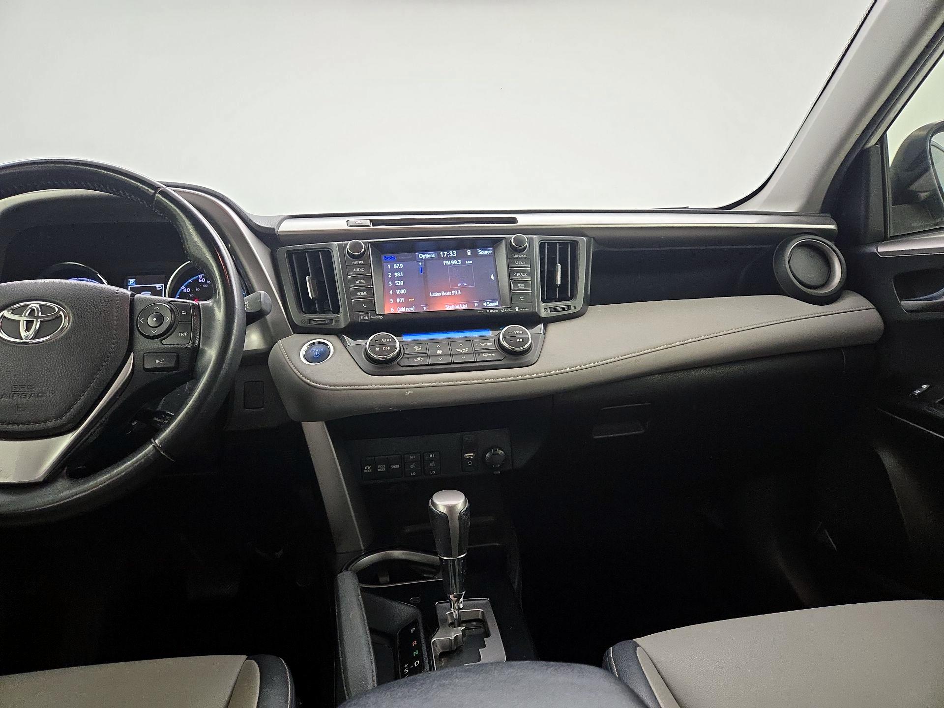 Thumbnail: 2018 Toyota RAV4 - 9