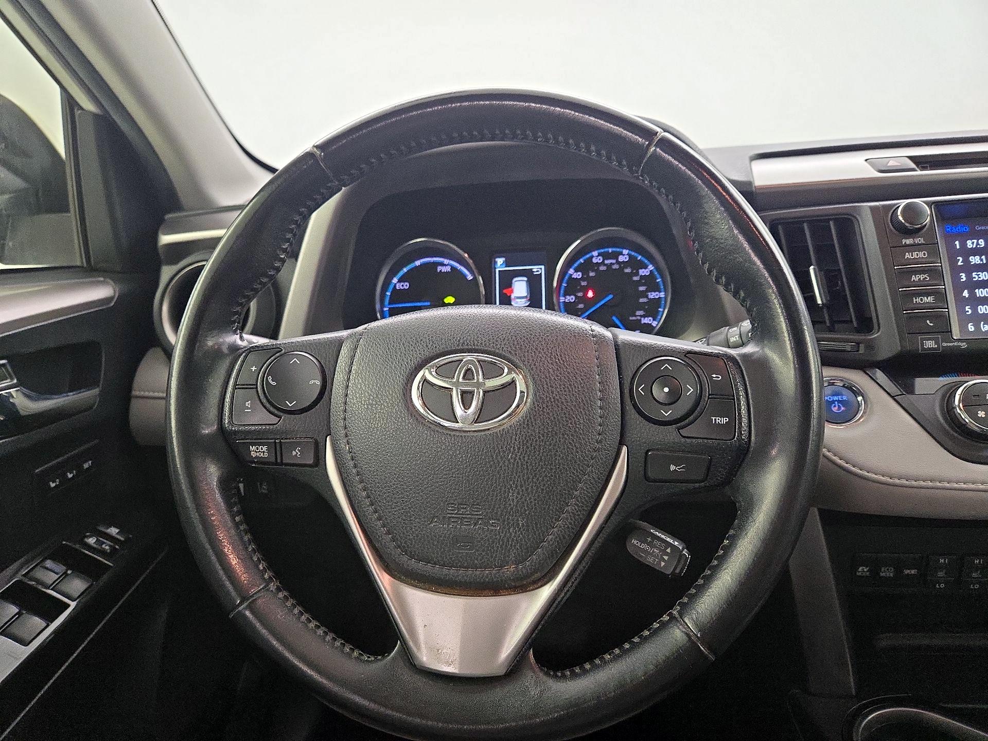 Thumbnail: 2018 Toyota RAV4 - 10