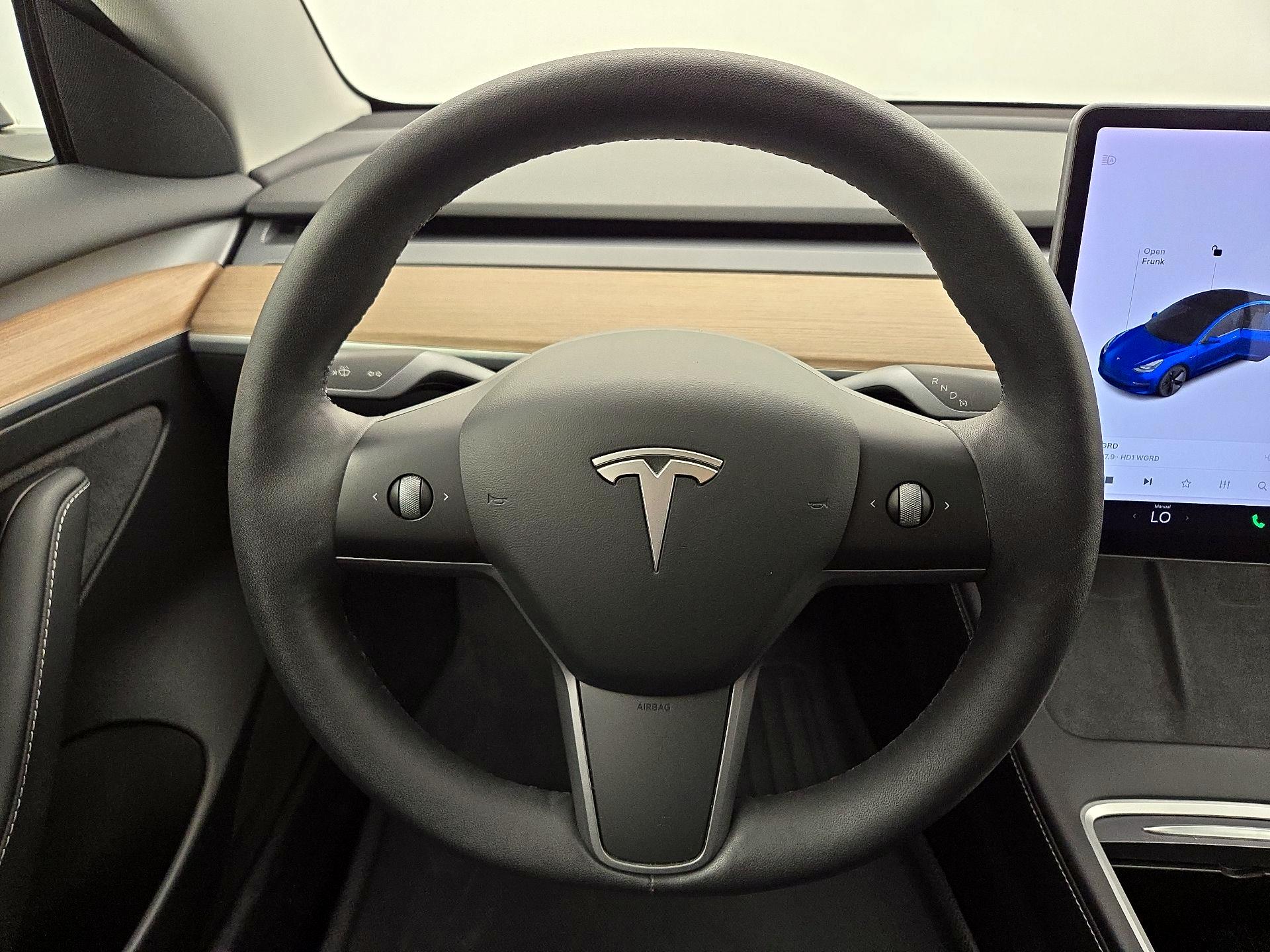 Thumbnail: 2021 Tesla Model 3 - 10