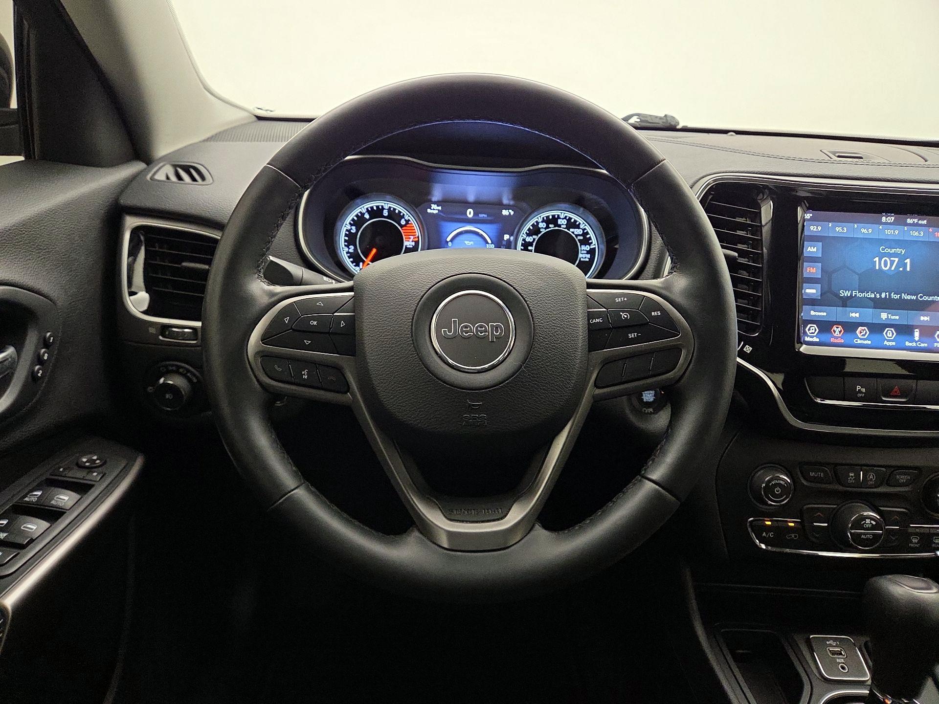 Thumbnail: 2019 Jeep Cherokee - 10