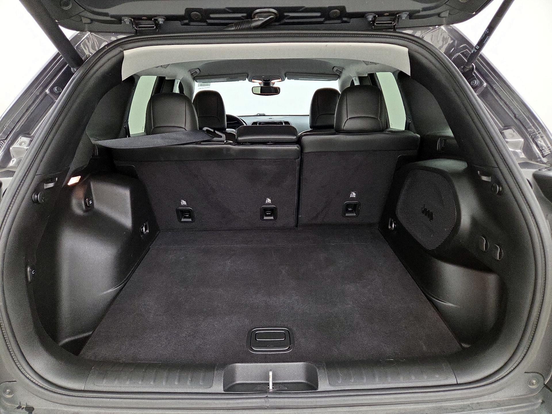 Thumbnail: 2019 Jeep Cherokee - 20