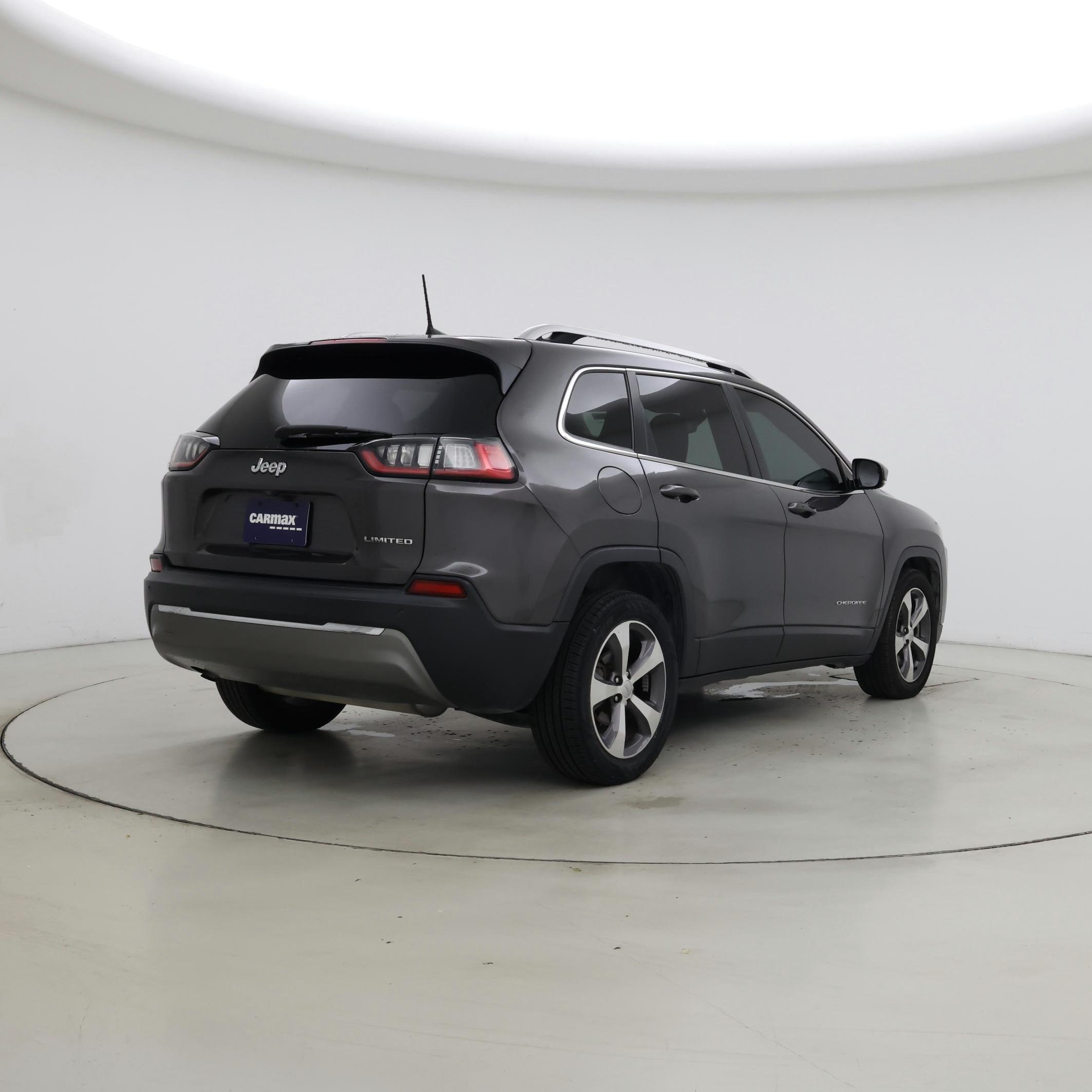 Thumbnail: 2019 Jeep Cherokee - 8