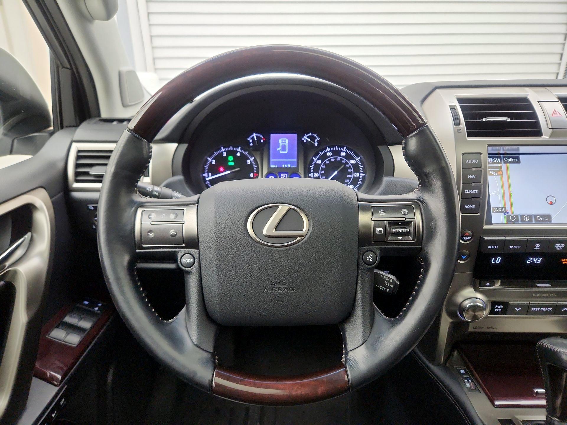 Thumbnail: 2019 Lexus GX - 10