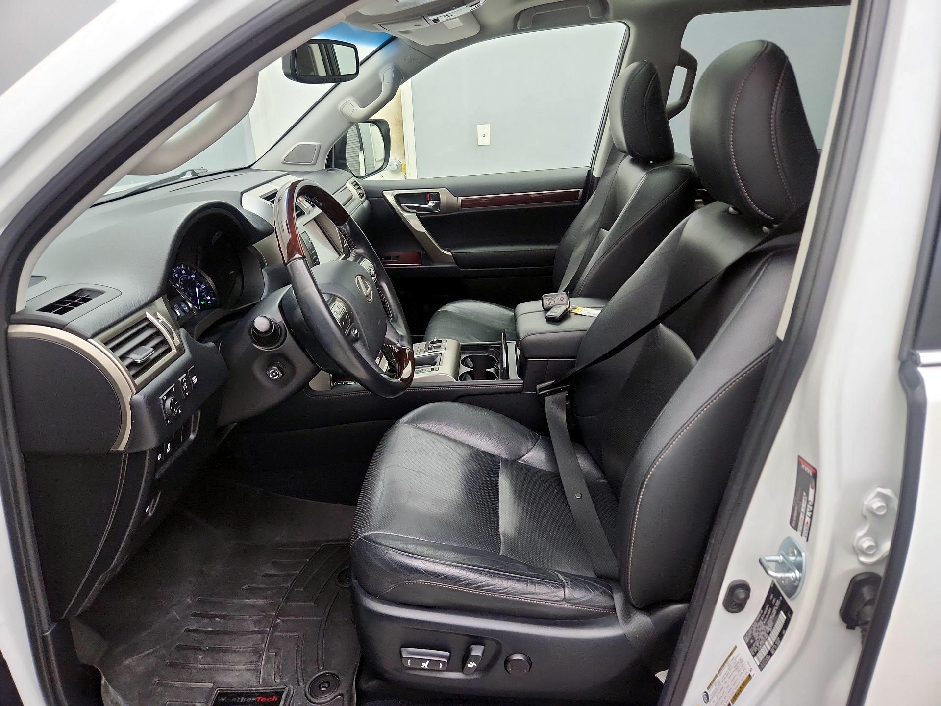 Thumbnail: 2019 Lexus GX - 11