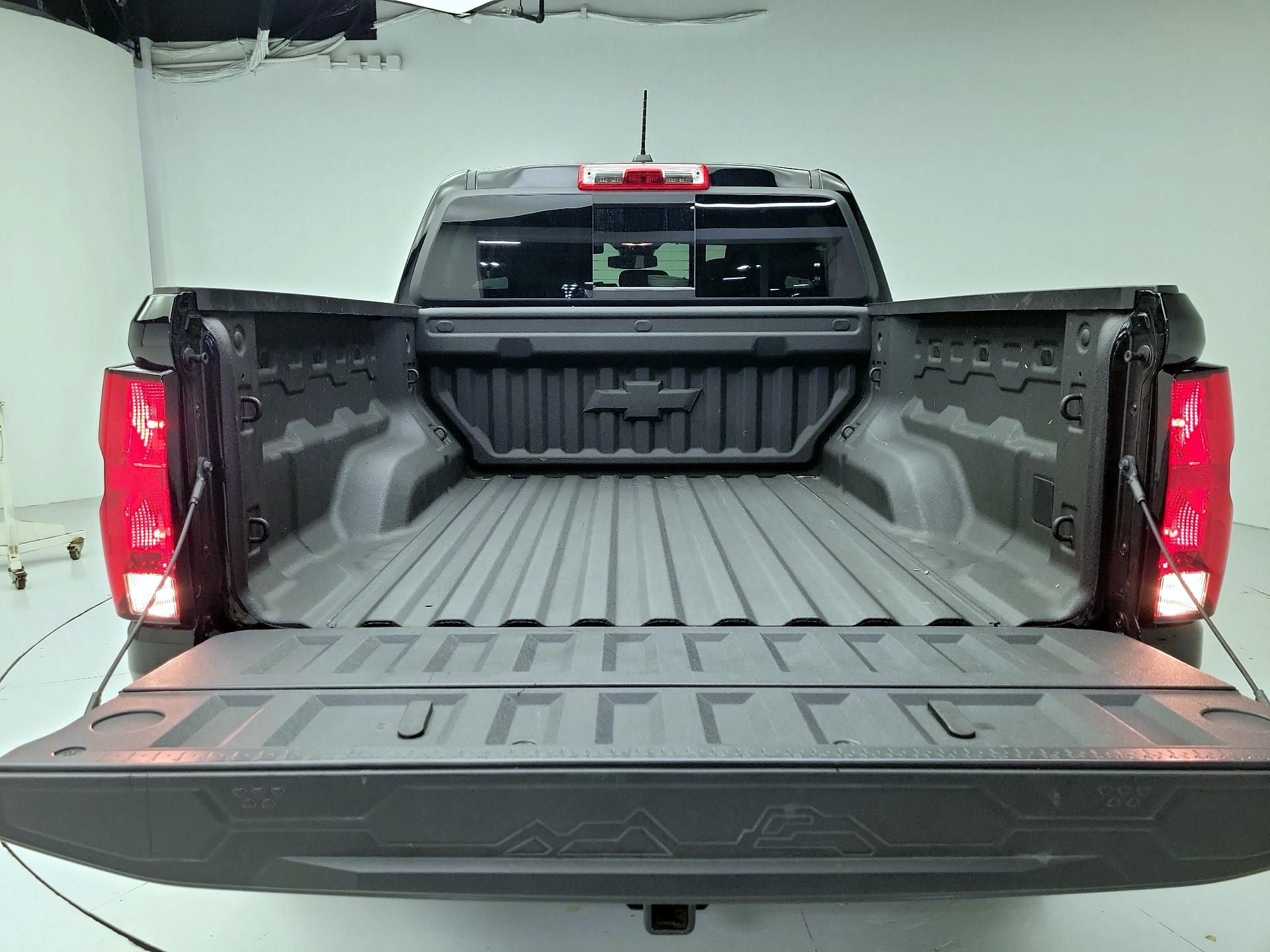 Thumbnail: 2025 Chevrolet Colorado - 20