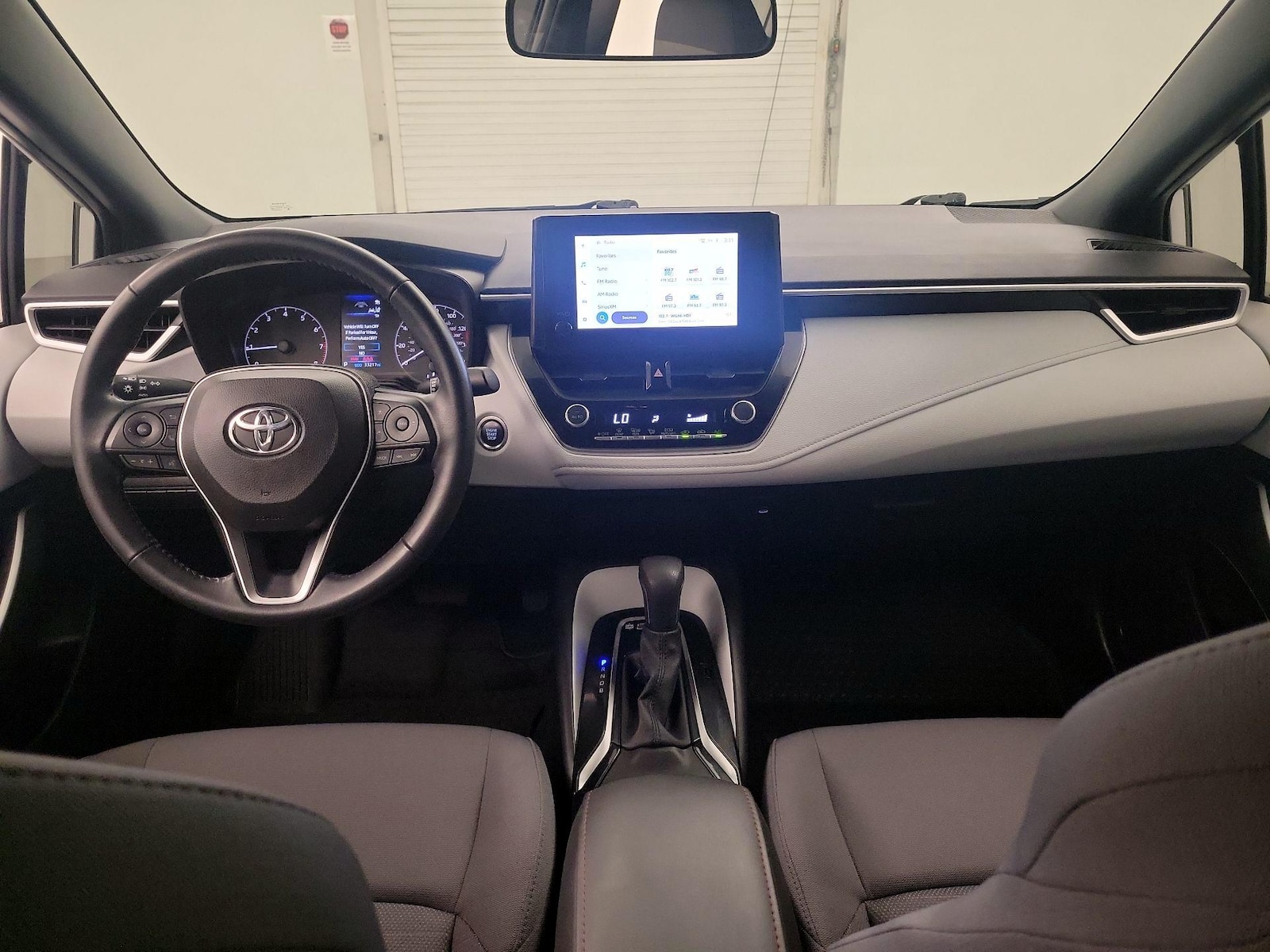 2023 Toyota Corolla SE - Photo 10