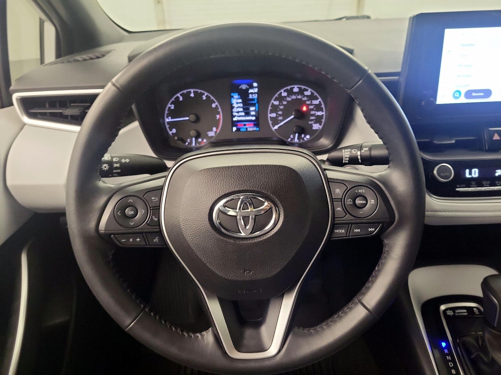 2023 Toyota Corolla SE - Photo 11