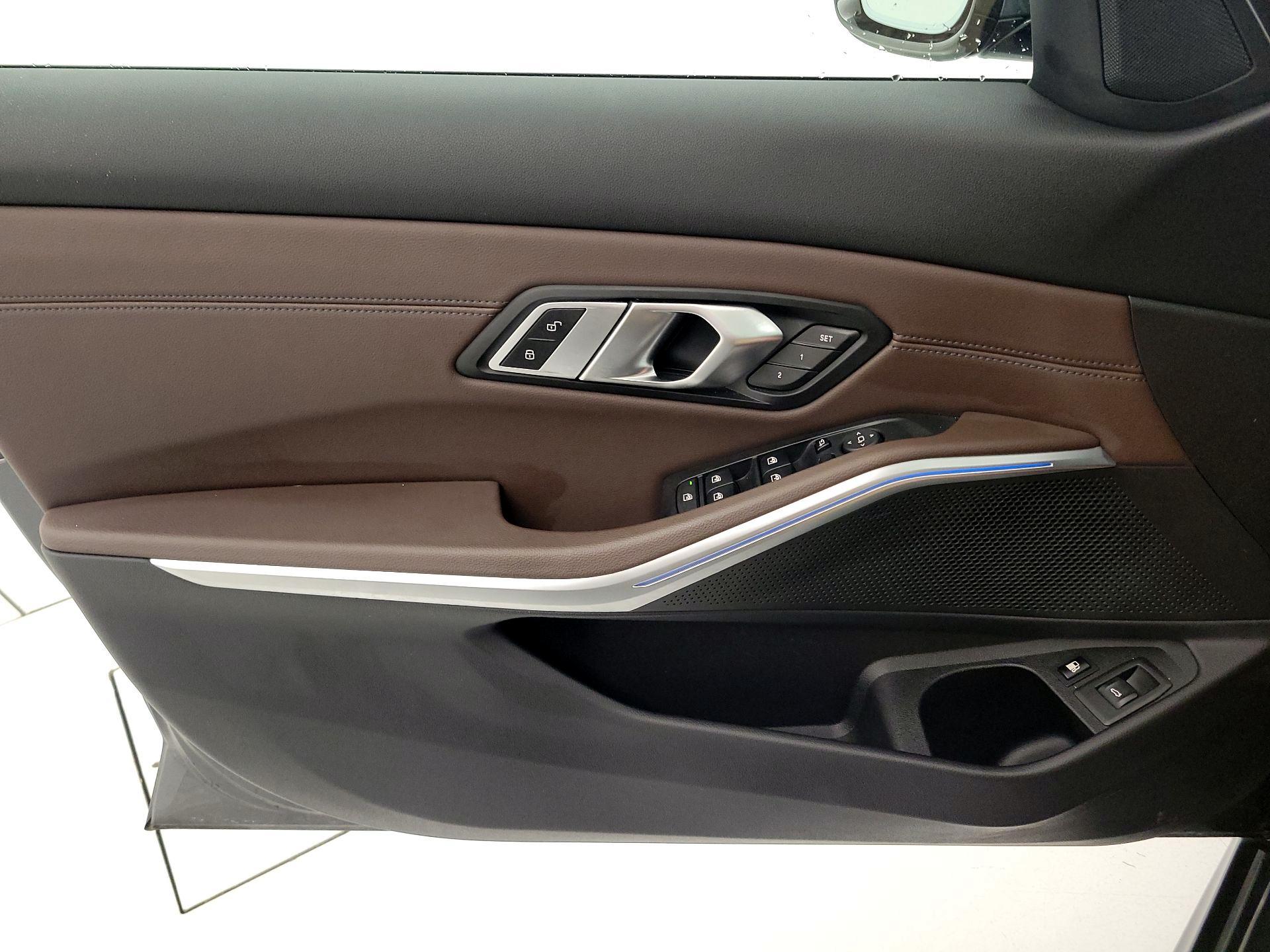 Thumbnail: 2021 BMW 3 Series - 12