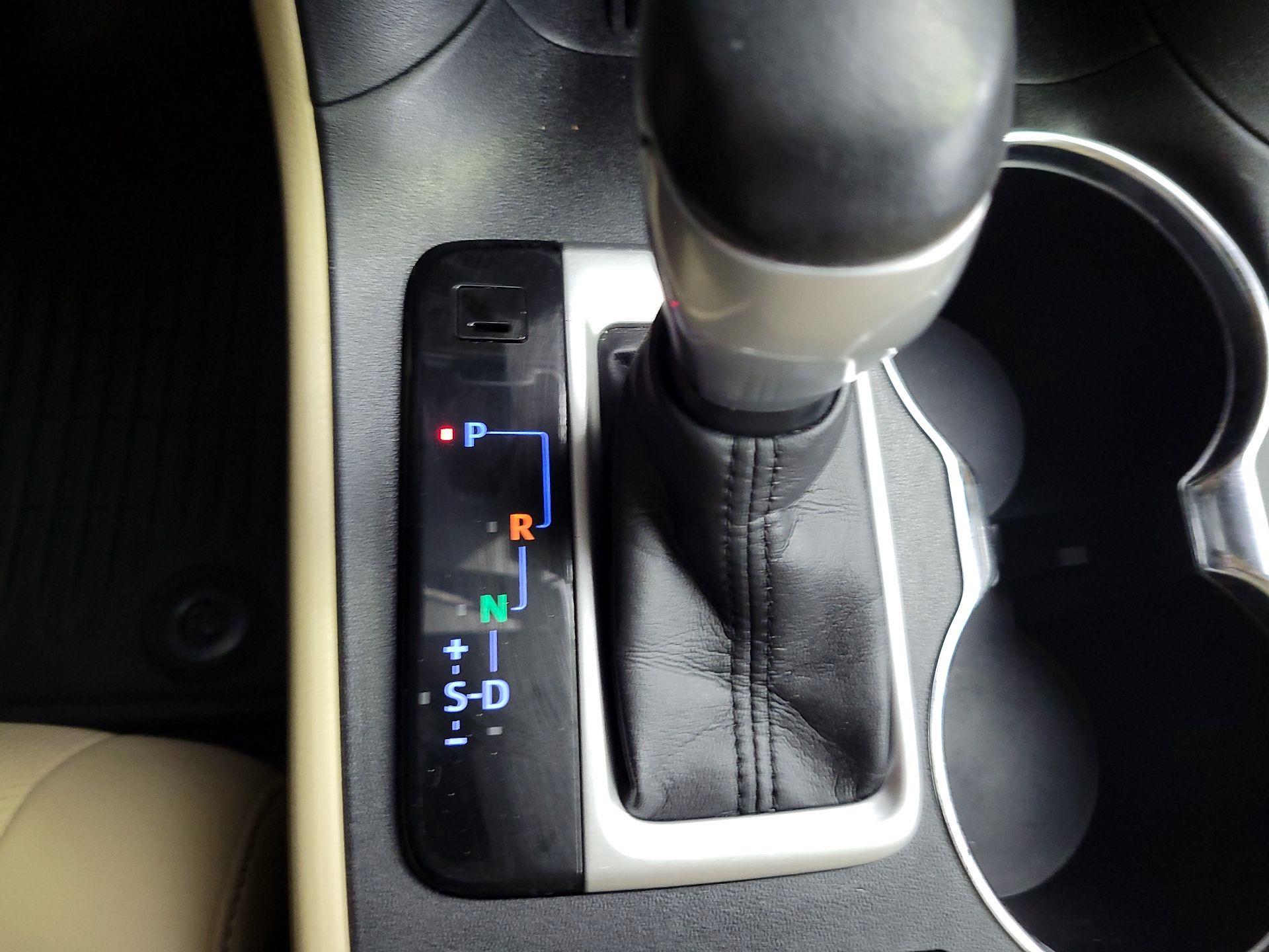 Thumbnail: 2014 Toyota Highlander - 17