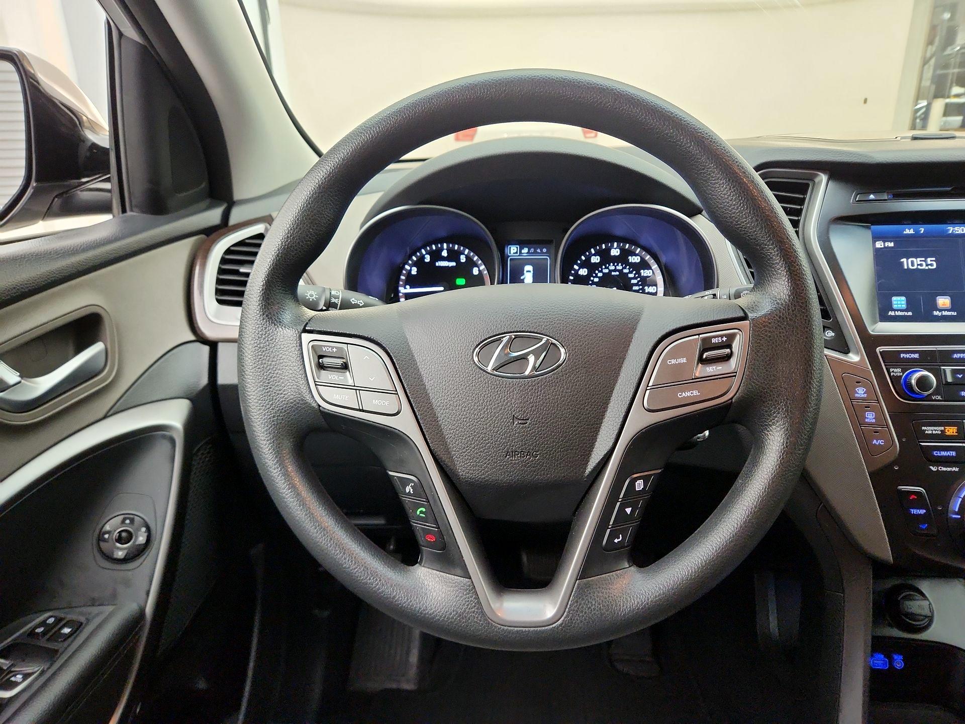 Thumbnail: 2019 Hyundai Santa Fe - 10