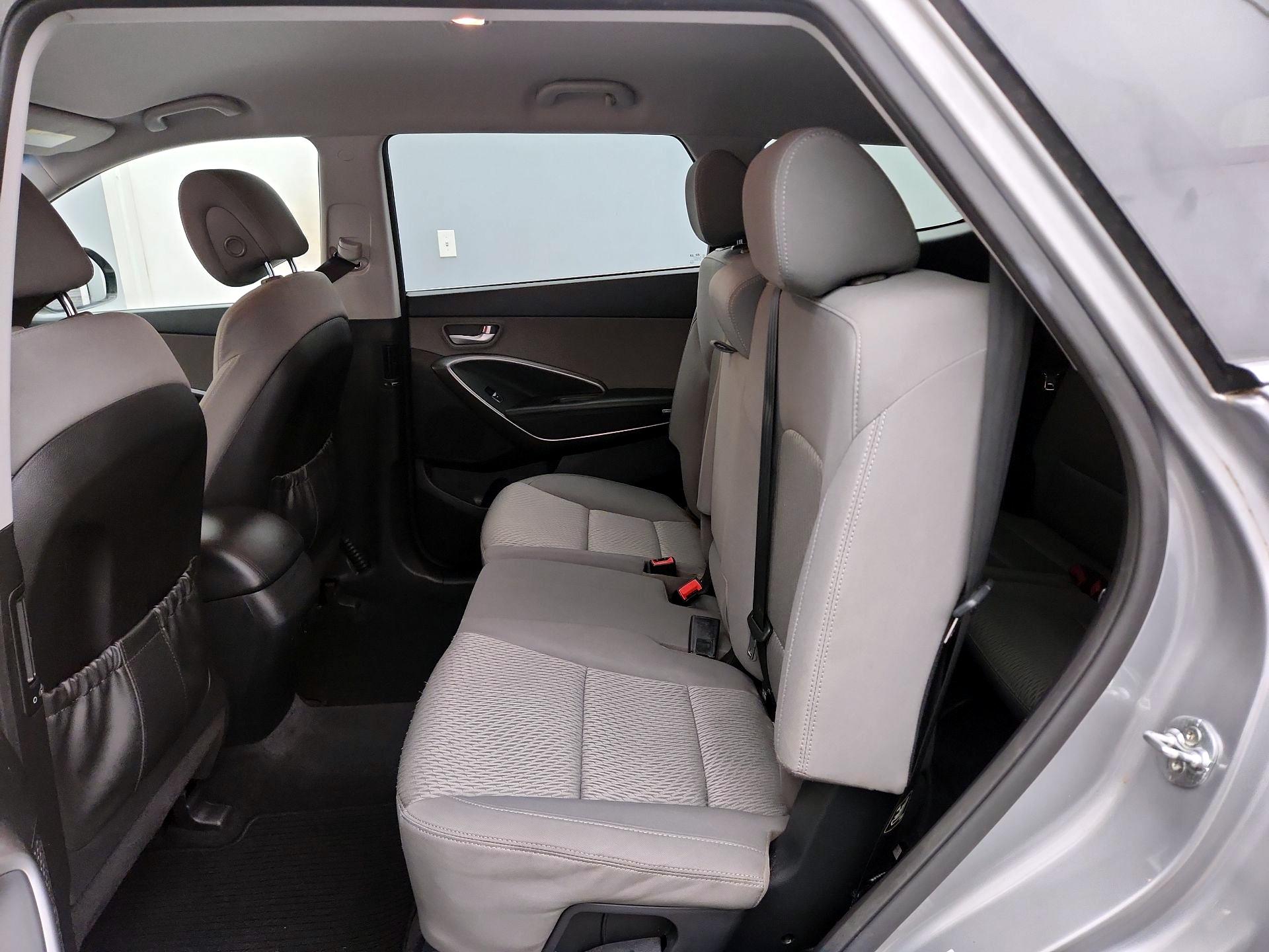 Thumbnail: 2019 Hyundai Santa Fe - 19
