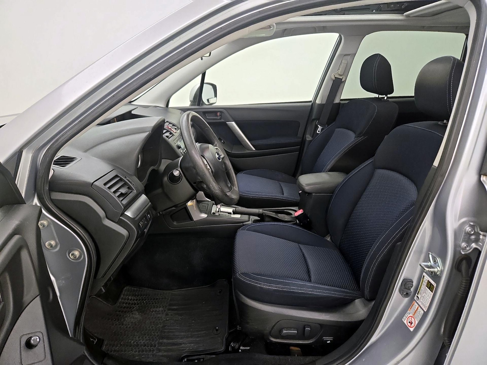2015 Subaru Forester i Premium - Photo 12