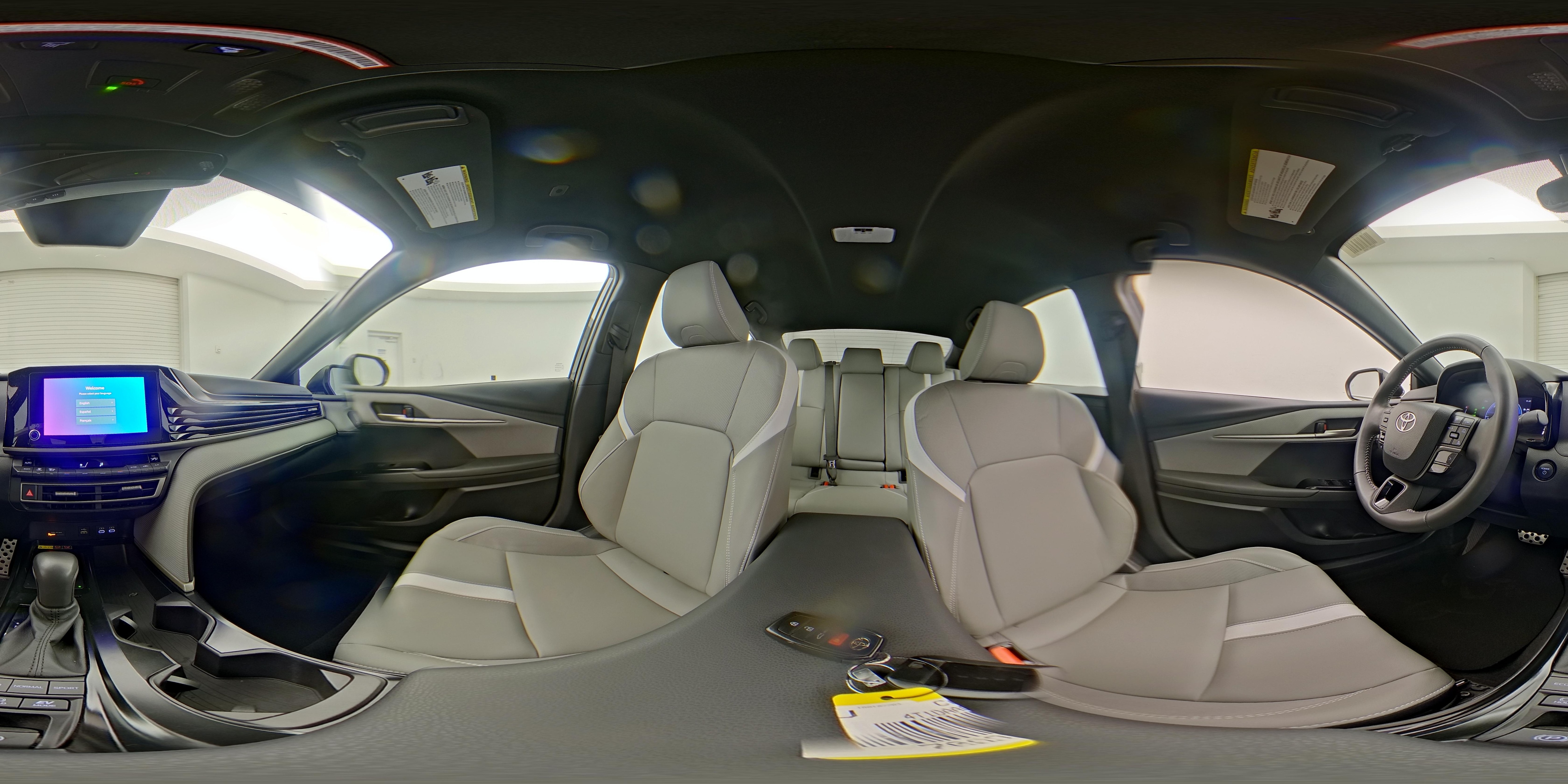 2025 Toyota Camry SE - Photo 23