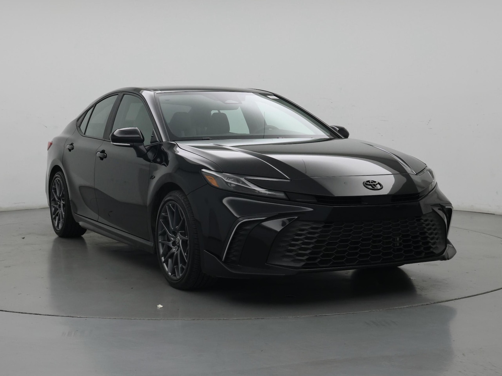 2025 Toyota Camry SE - Photo 2