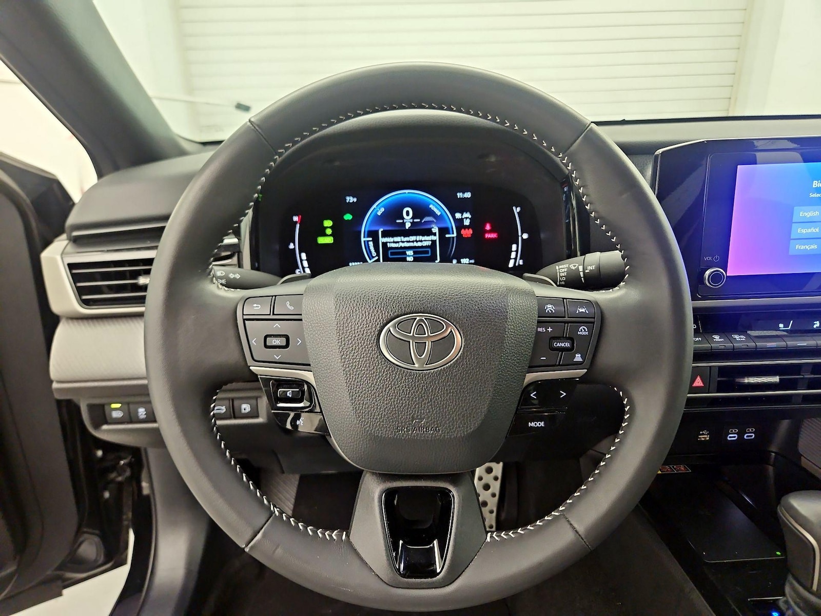 2025 Toyota Camry SE - Photo 11