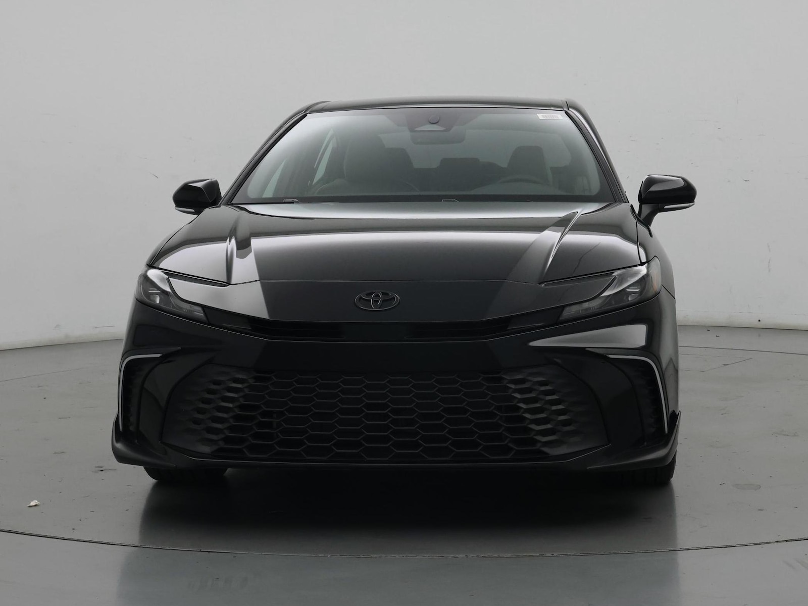 2025 Toyota Camry SE - Photo 6