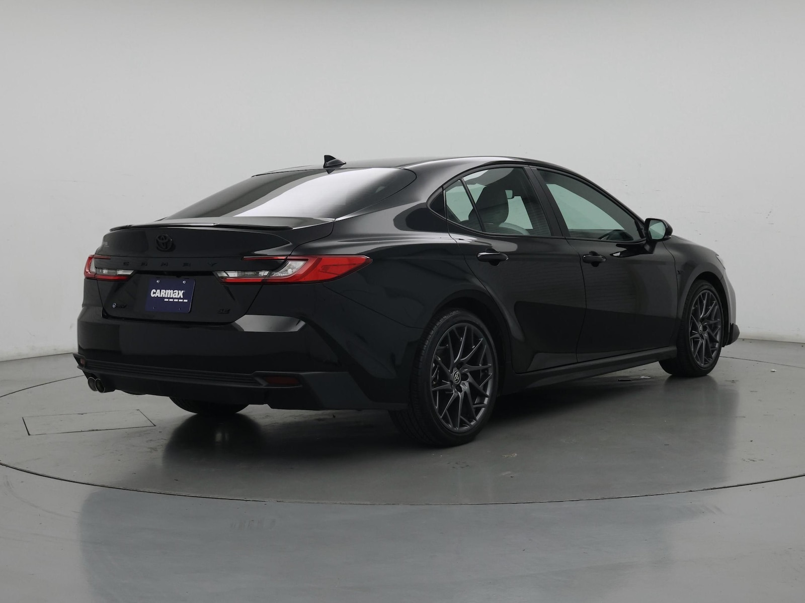 2025 Toyota Camry SE - Photo 9