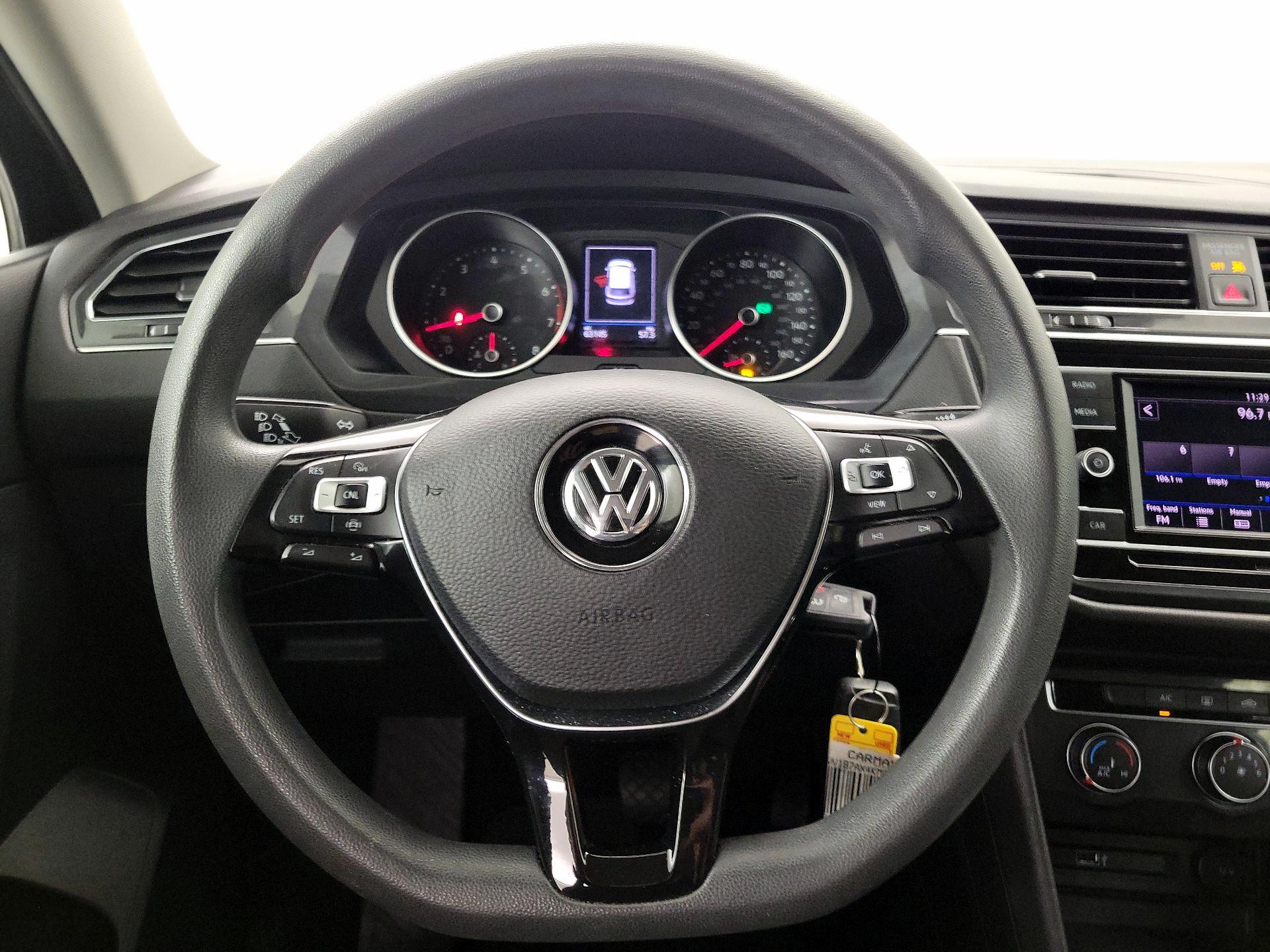 Thumbnail: 2019 Volkswagen Tiguan - 10
