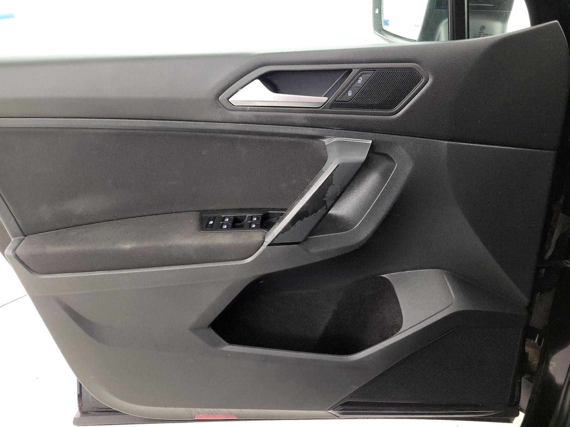 Thumbnail: 2019 Volkswagen Tiguan - 12