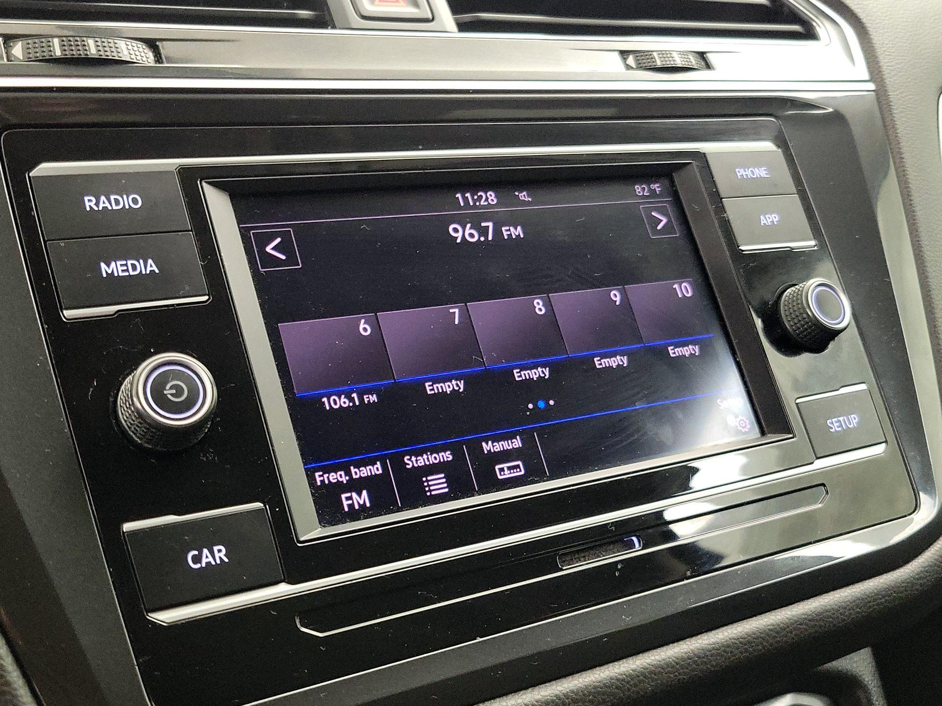 Thumbnail: 2019 Volkswagen Tiguan - 15