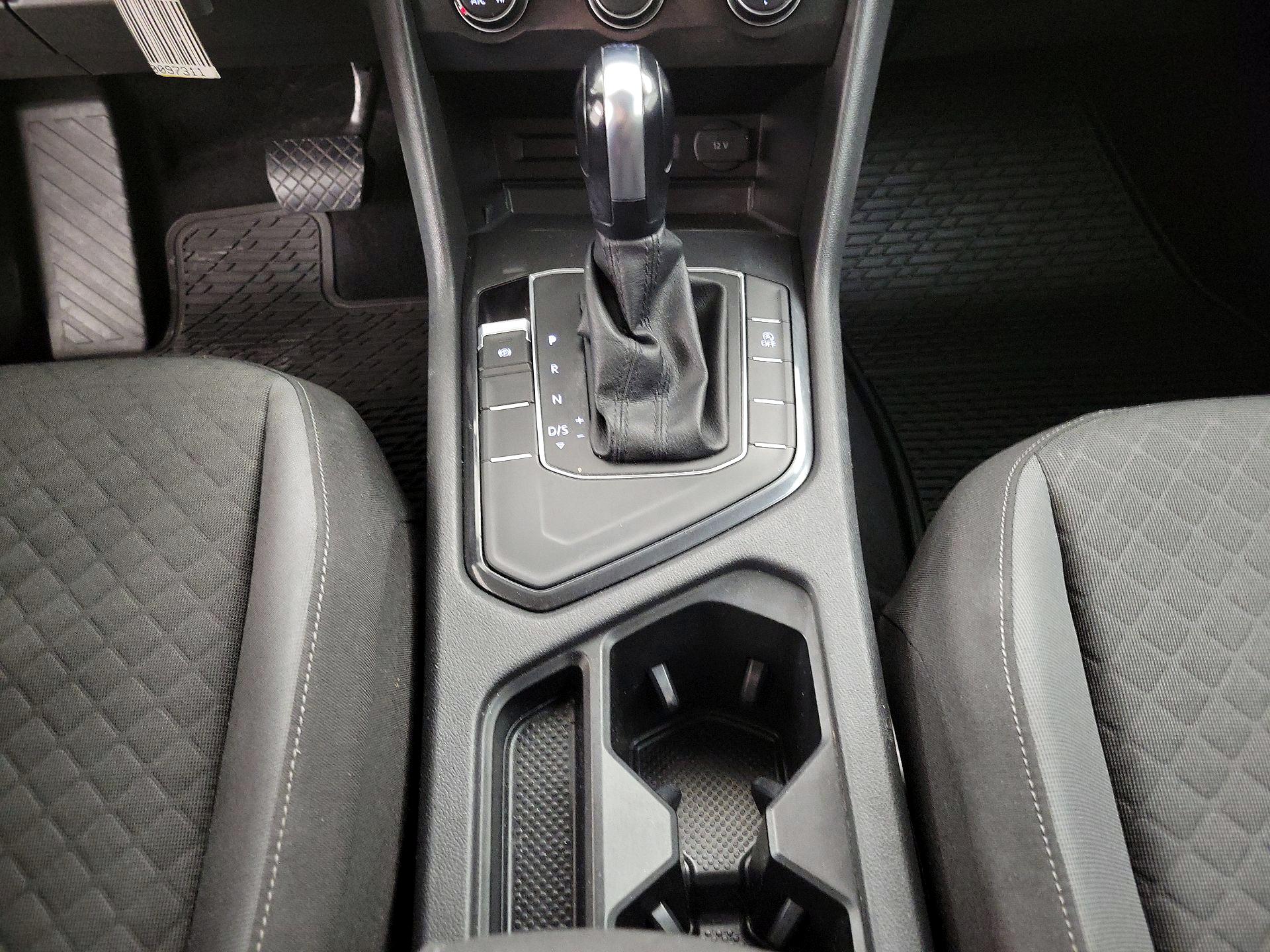 Thumbnail: 2019 Volkswagen Tiguan - 17