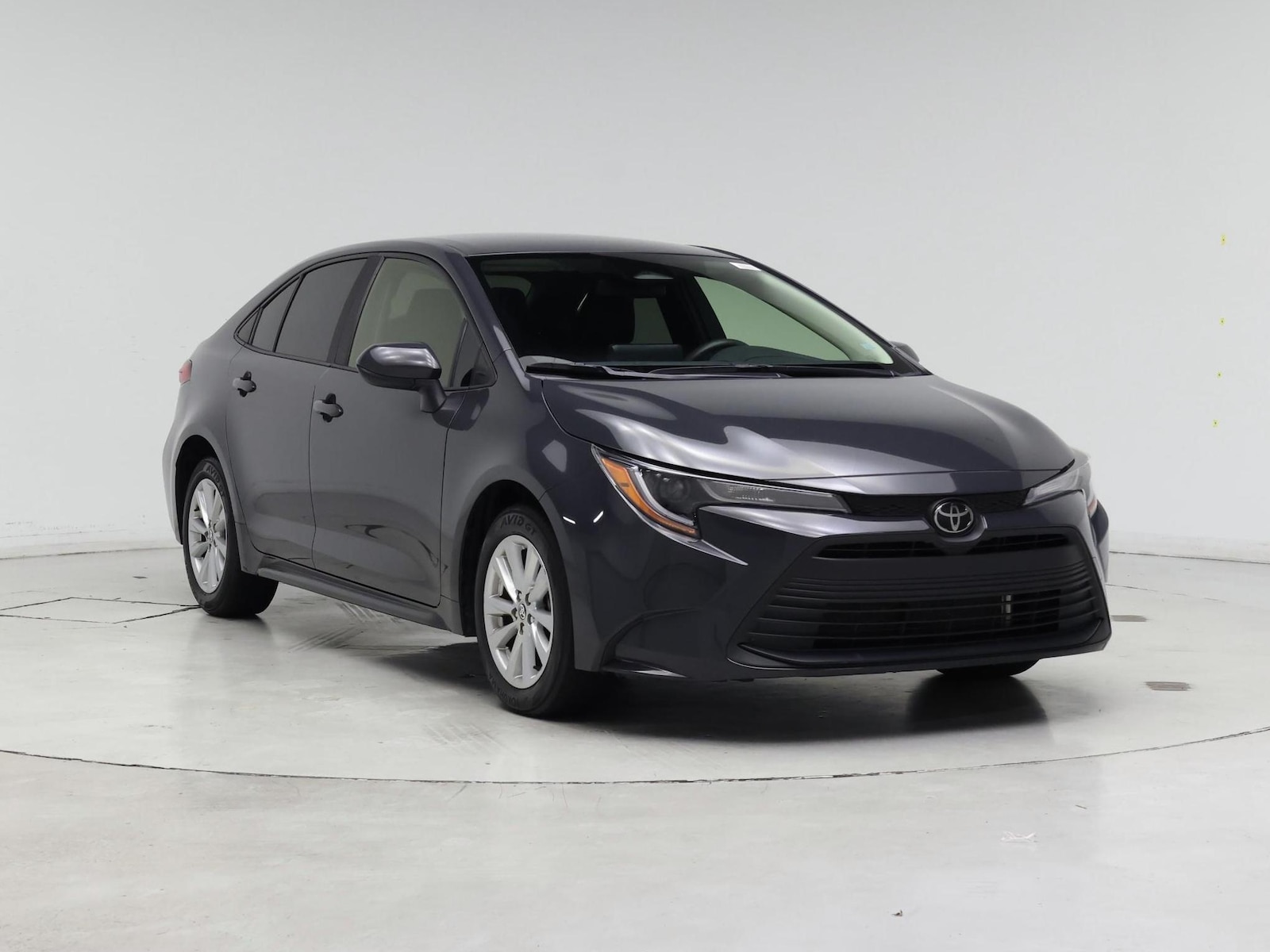 2023 Toyota Corolla LE - Photo 2