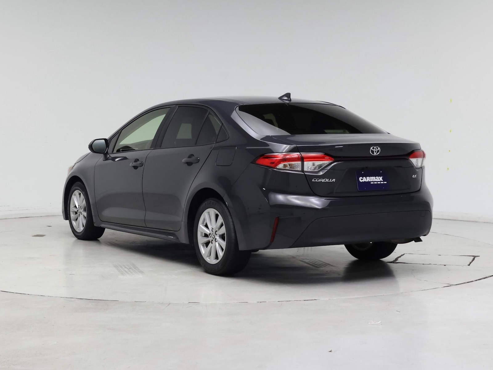 2023 Toyota Corolla LE - Photo 3