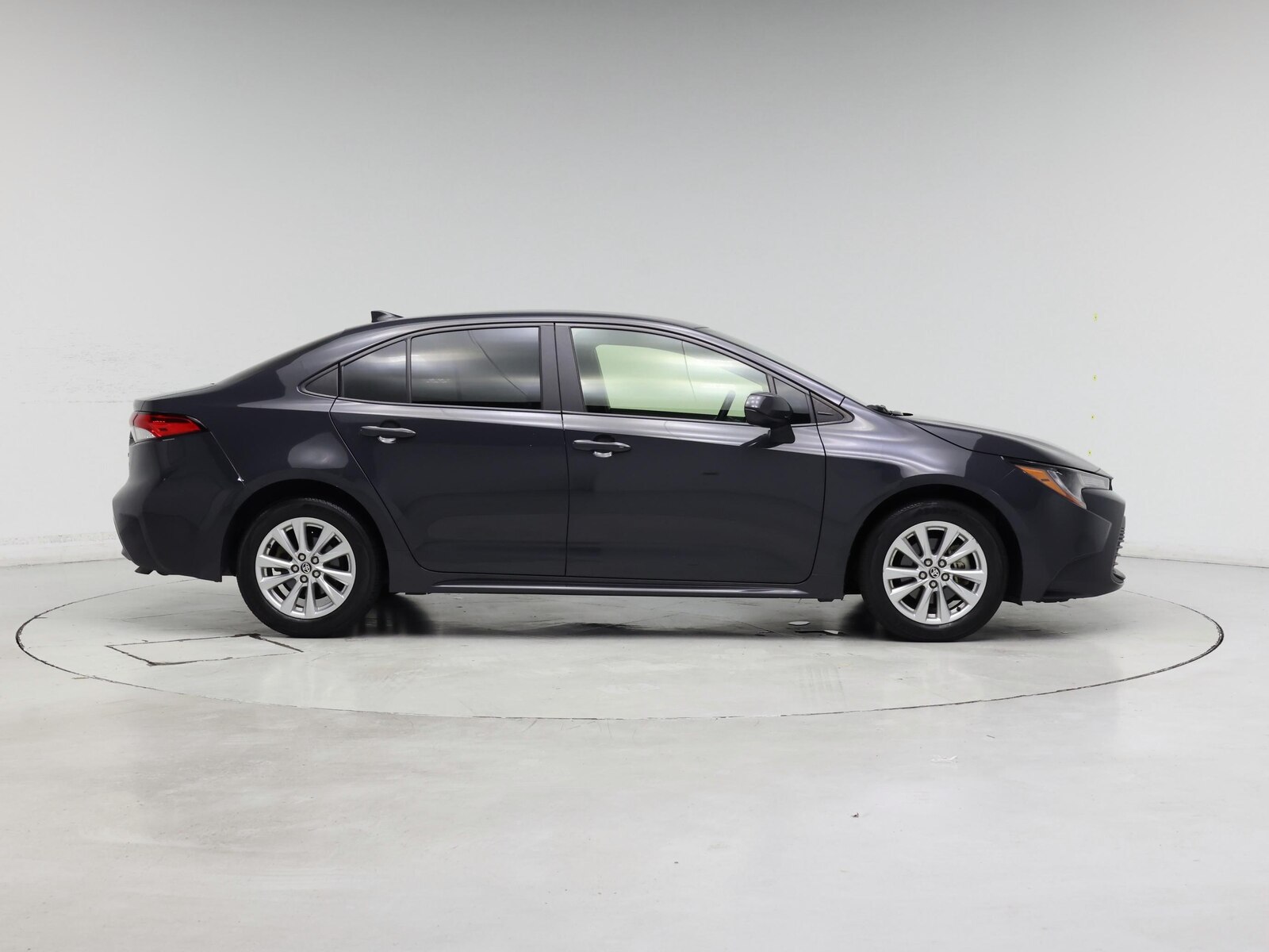 2023 Toyota Corolla LE - Photo 8