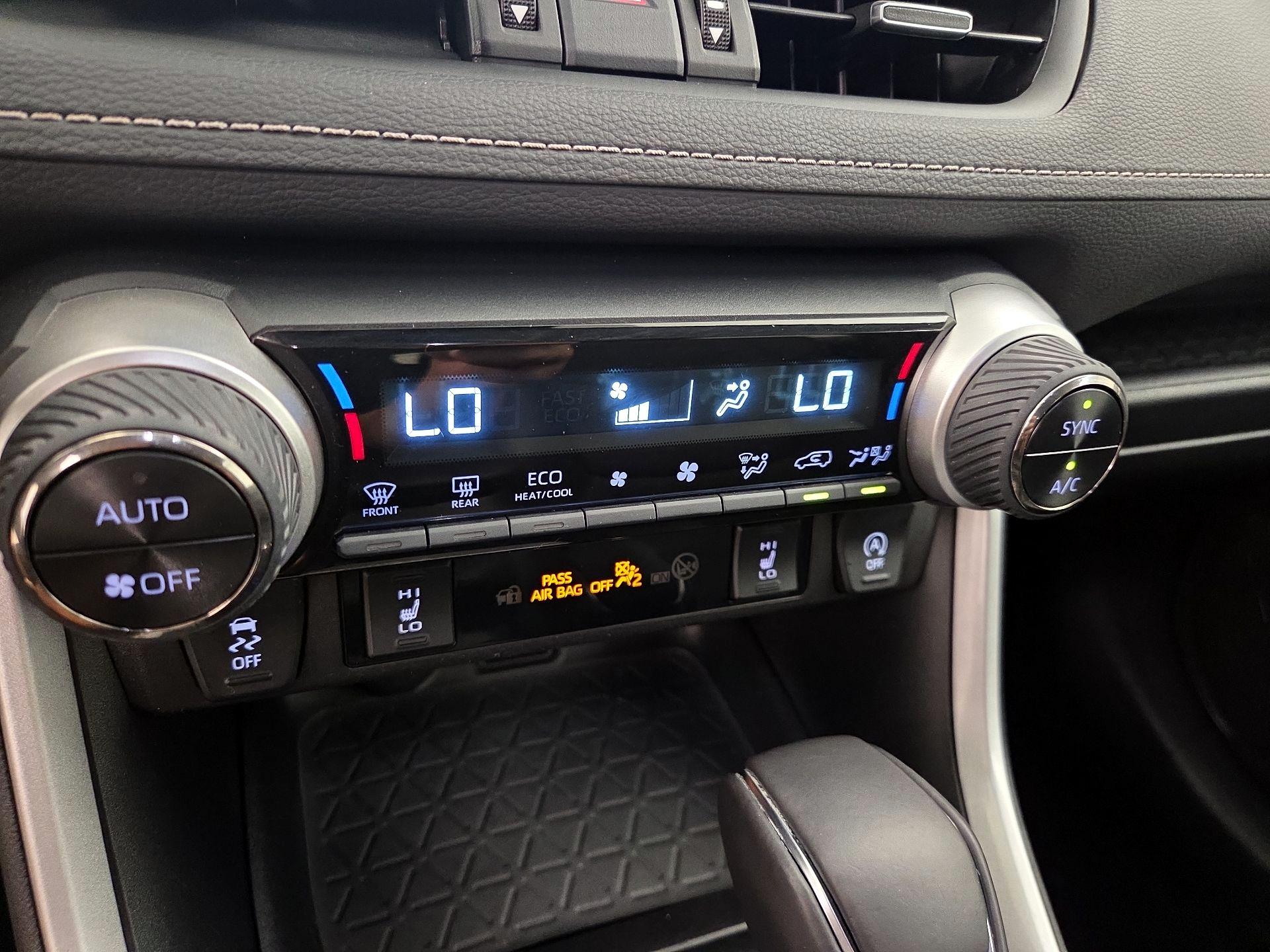 Thumbnail: 2025 Toyota RAV4 - 16