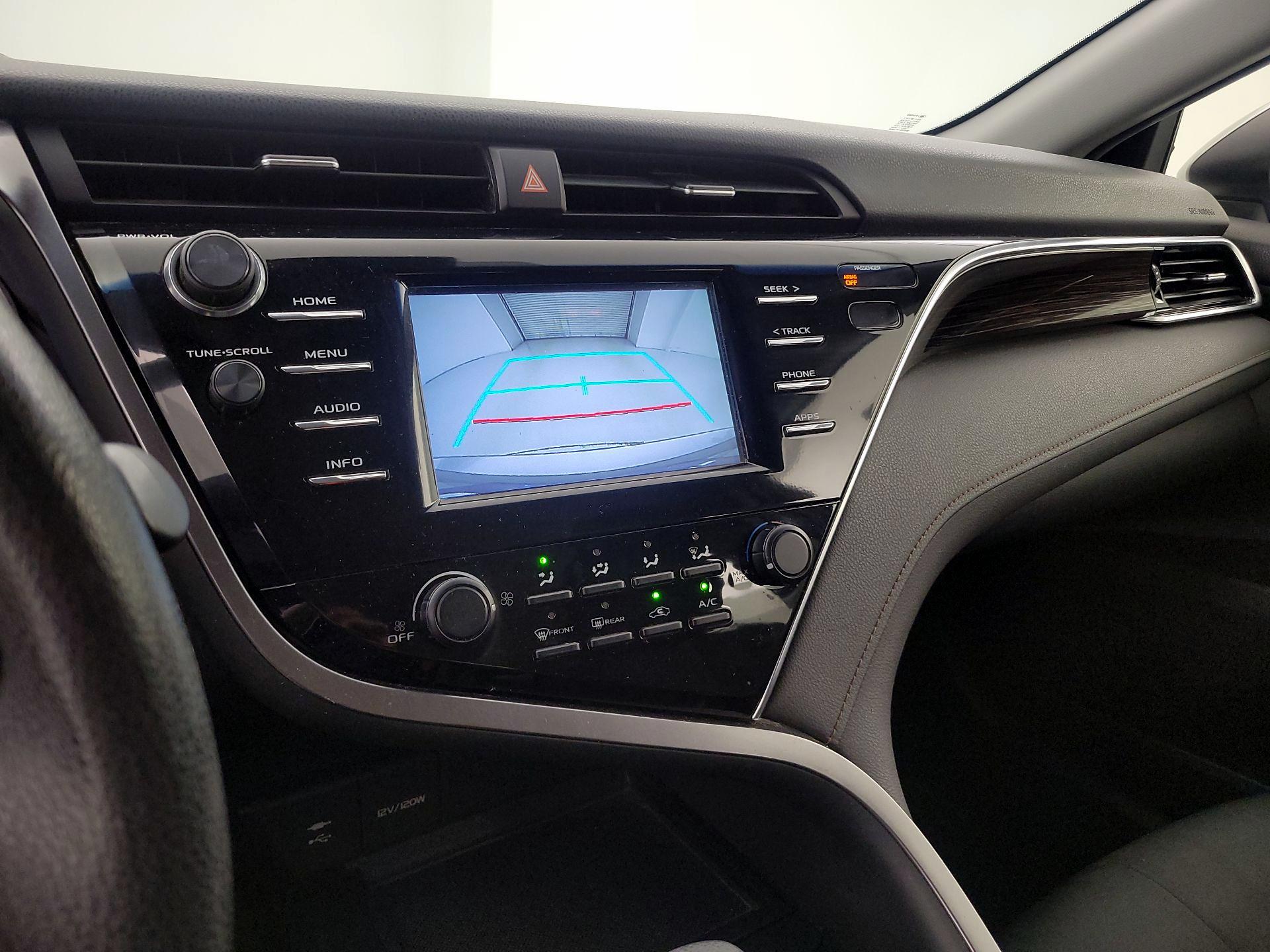 Thumbnail: 2018 Toyota Camry - 14