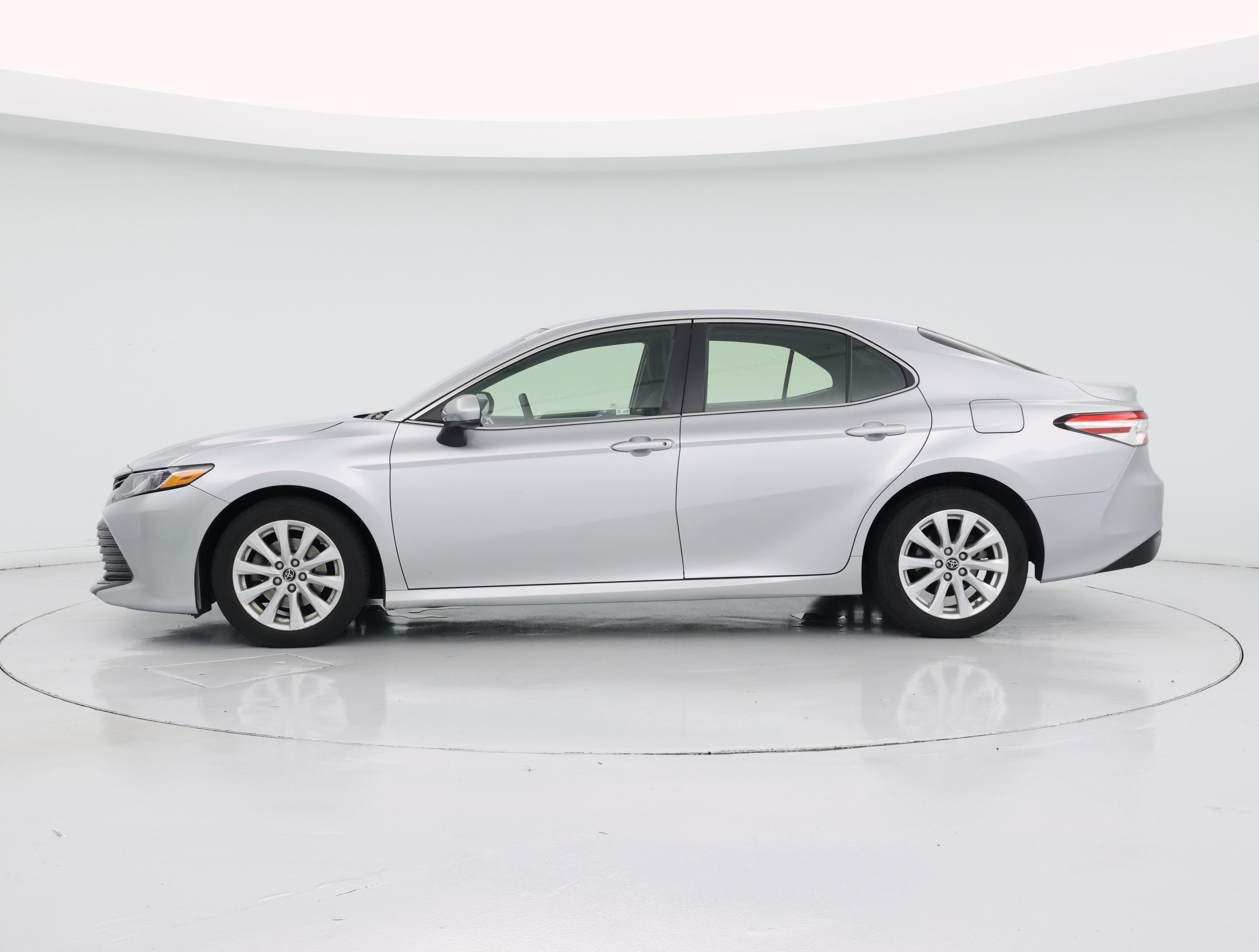 Thumbnail: 2018 Toyota Camry - 3