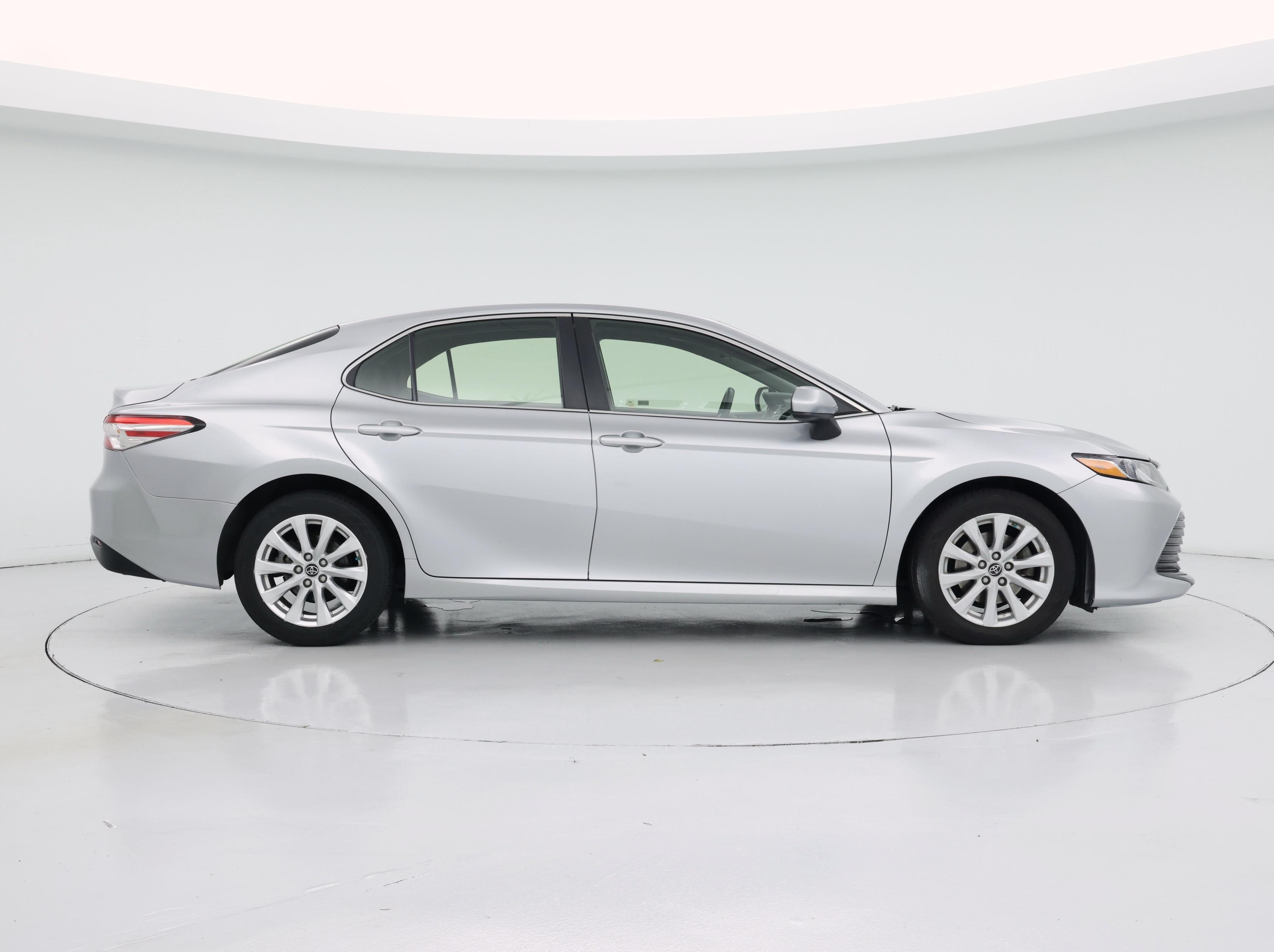 Thumbnail: 2018 Toyota Camry - 7