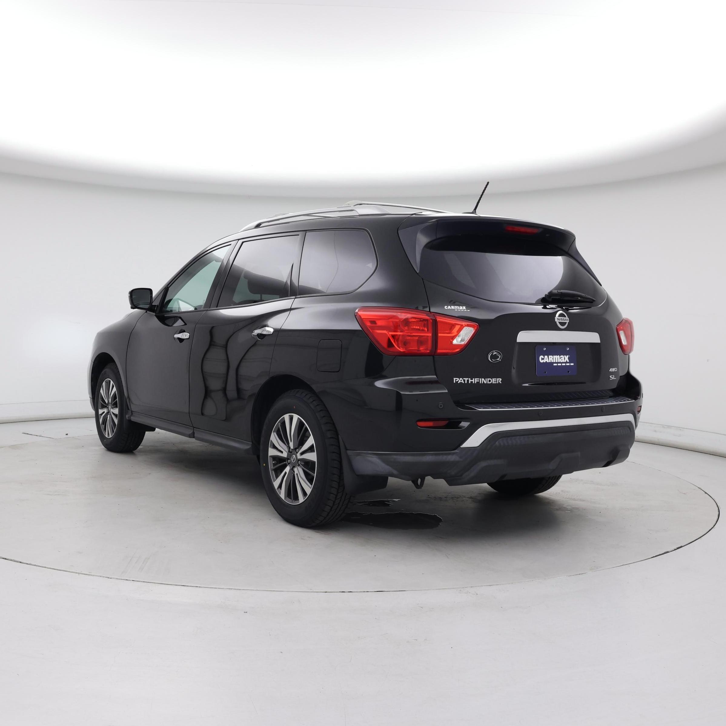 Thumbnail: 2017 Nissan Pathfinder - 2