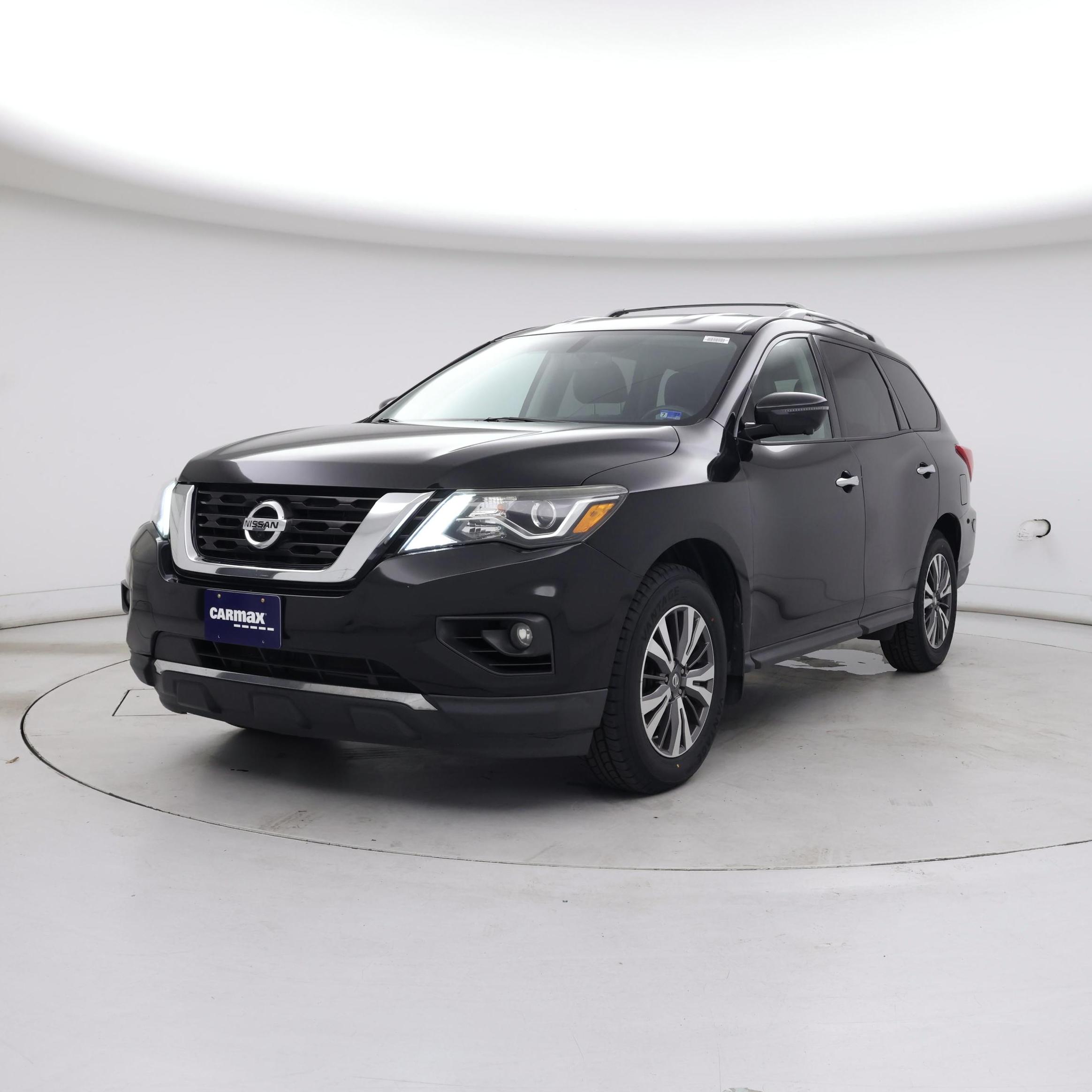 Thumbnail: 2017 Nissan Pathfinder - 4