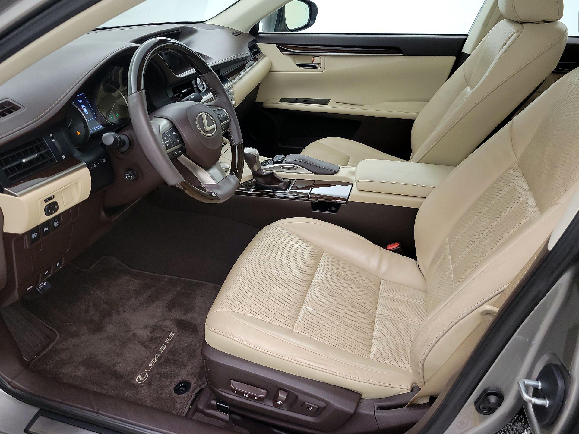Thumbnail: 2016 Lexus ES - 11