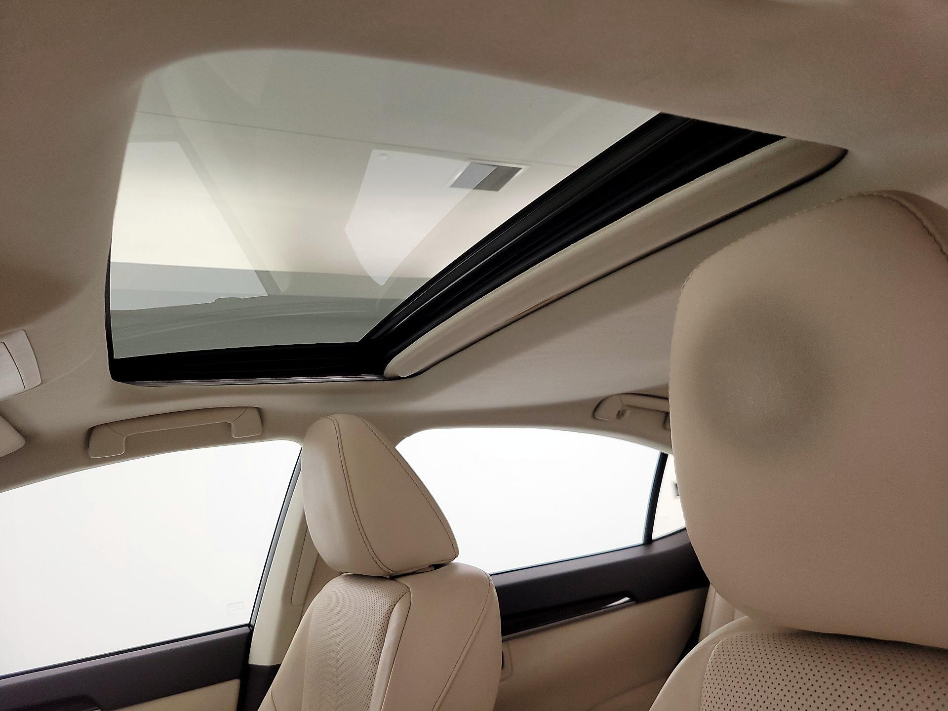 Thumbnail: 2016 Lexus ES - 20