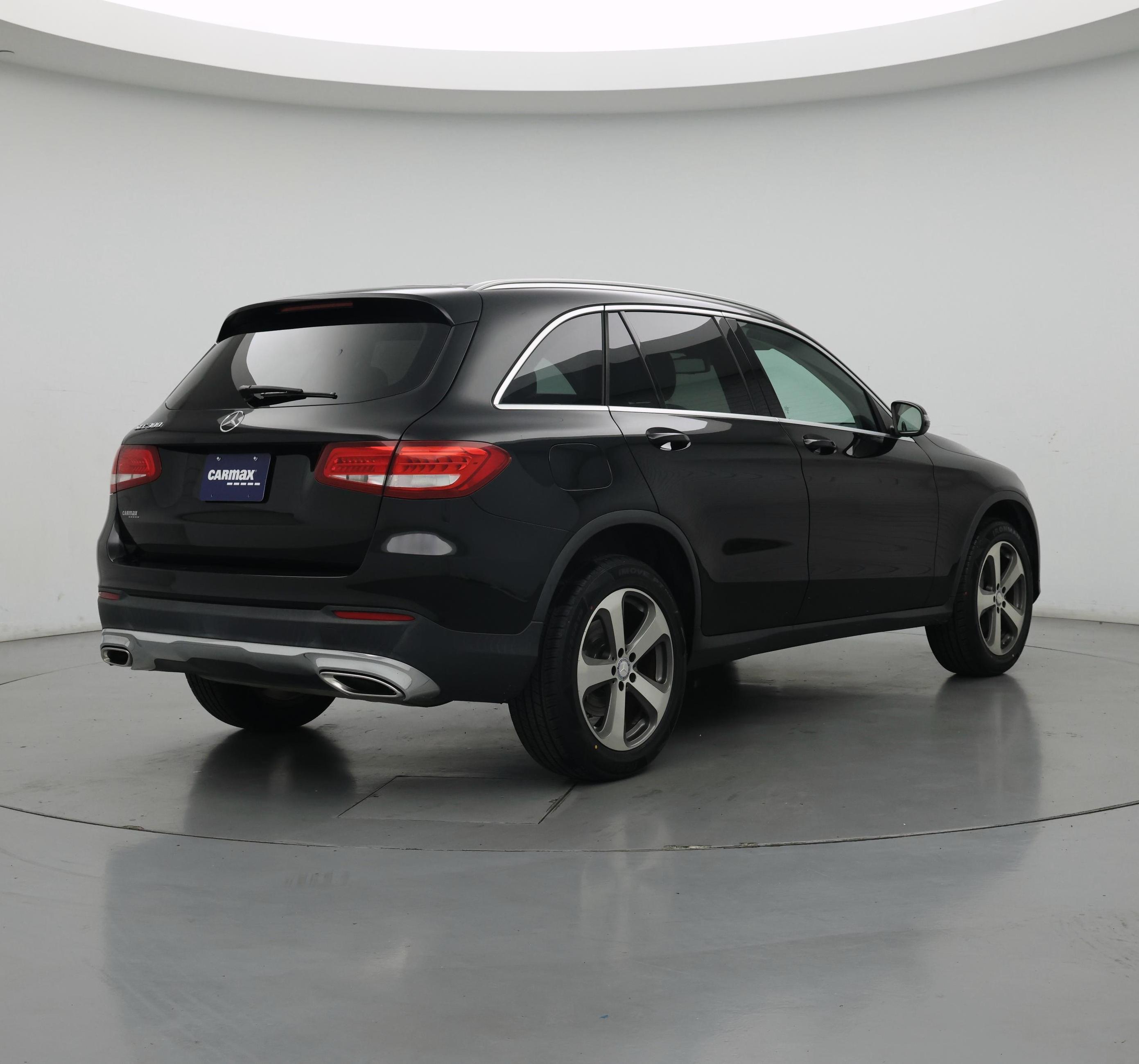 Thumbnail: 2017 Mercedes-Benz GLC - 8