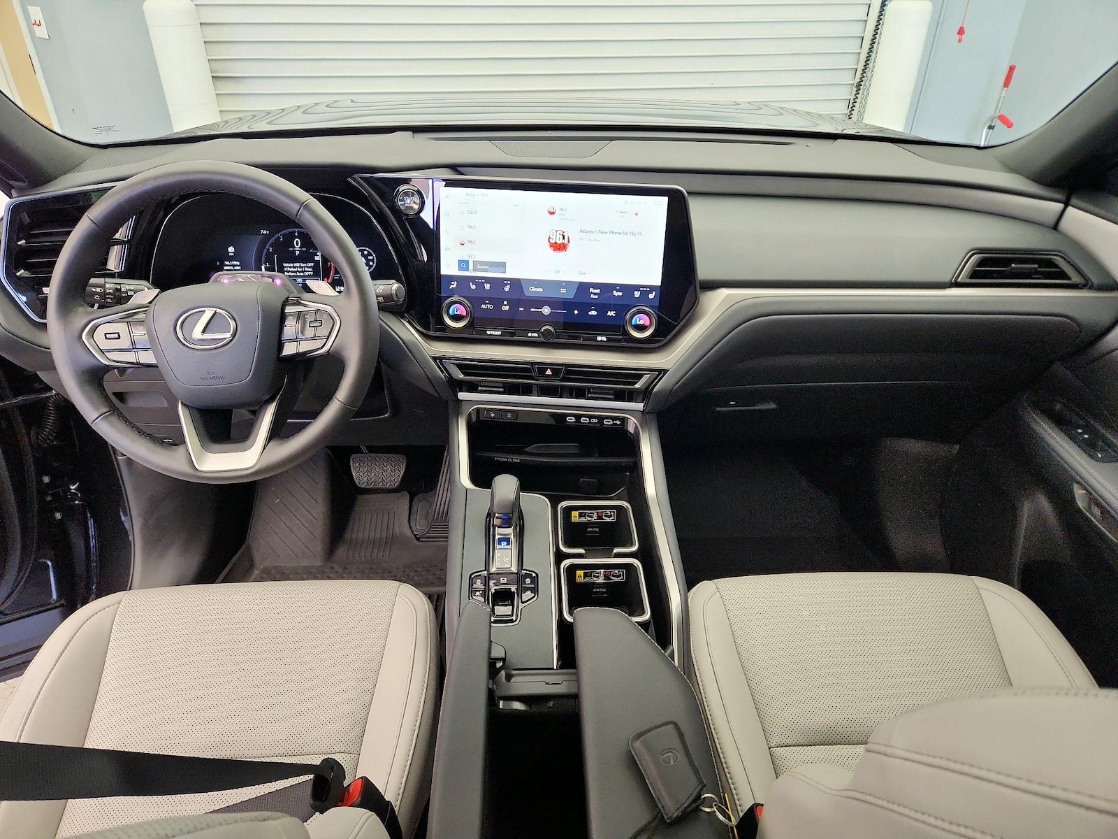 Apple CarPlay® & Android Auto™