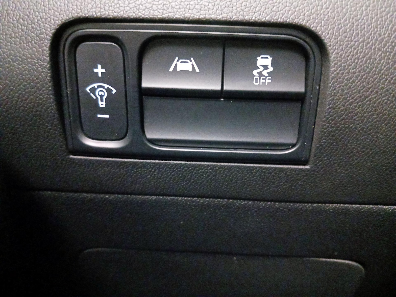 2023 Kia Sorento X-Line S - Photo 14