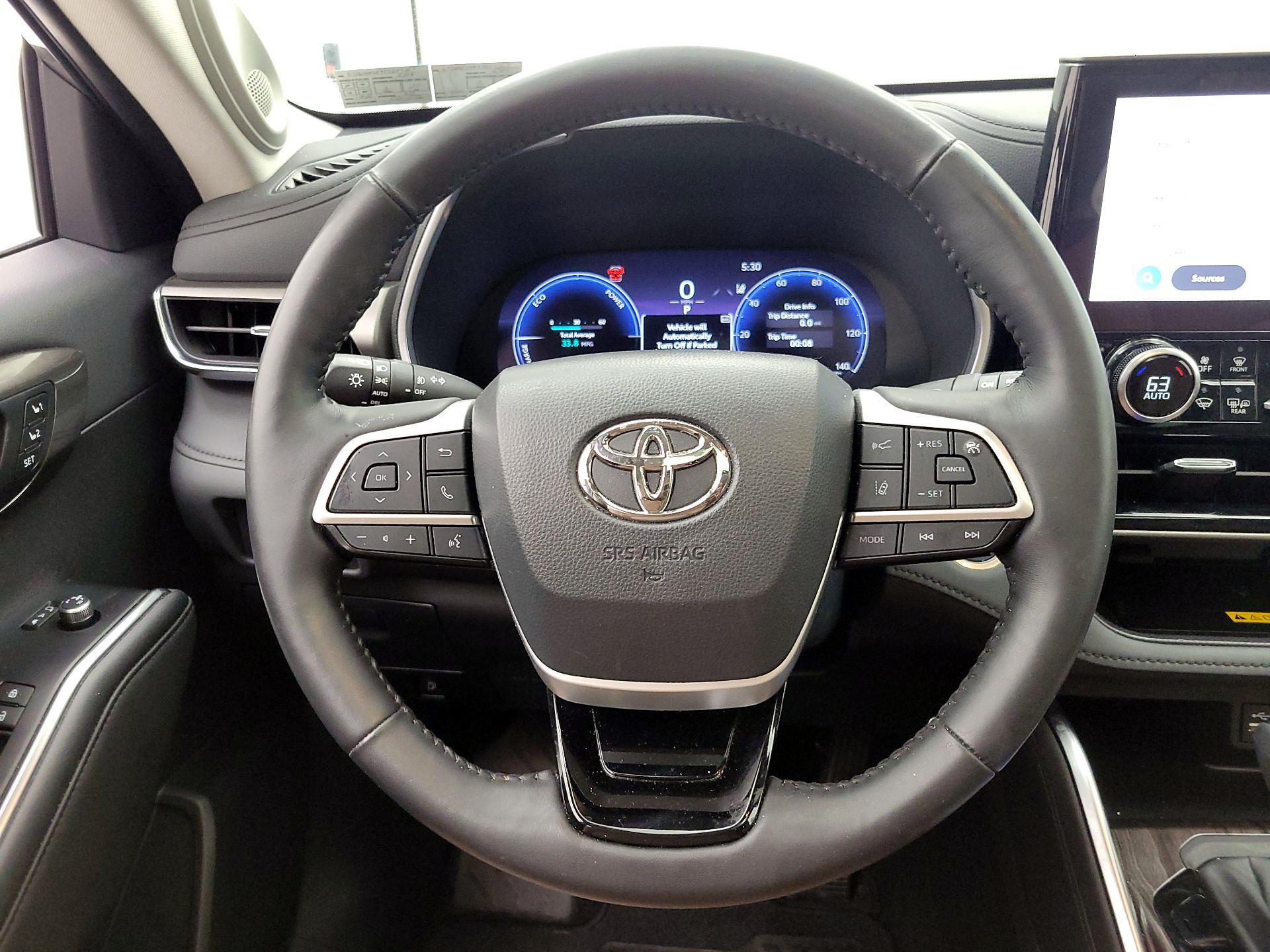 Thumbnail: 2025 Toyota Highlander - 10