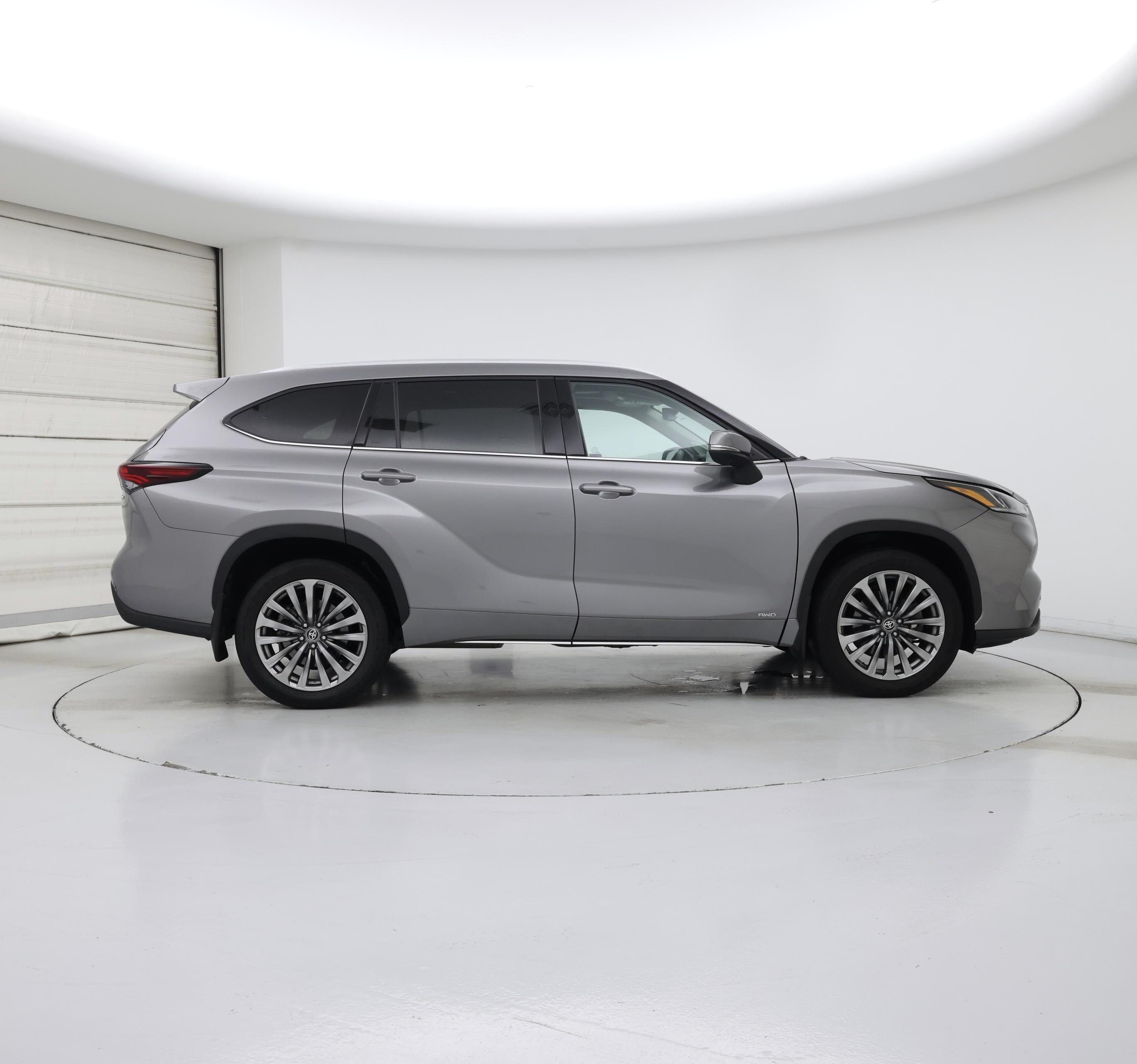Thumbnail: 2025 Toyota Highlander - 7