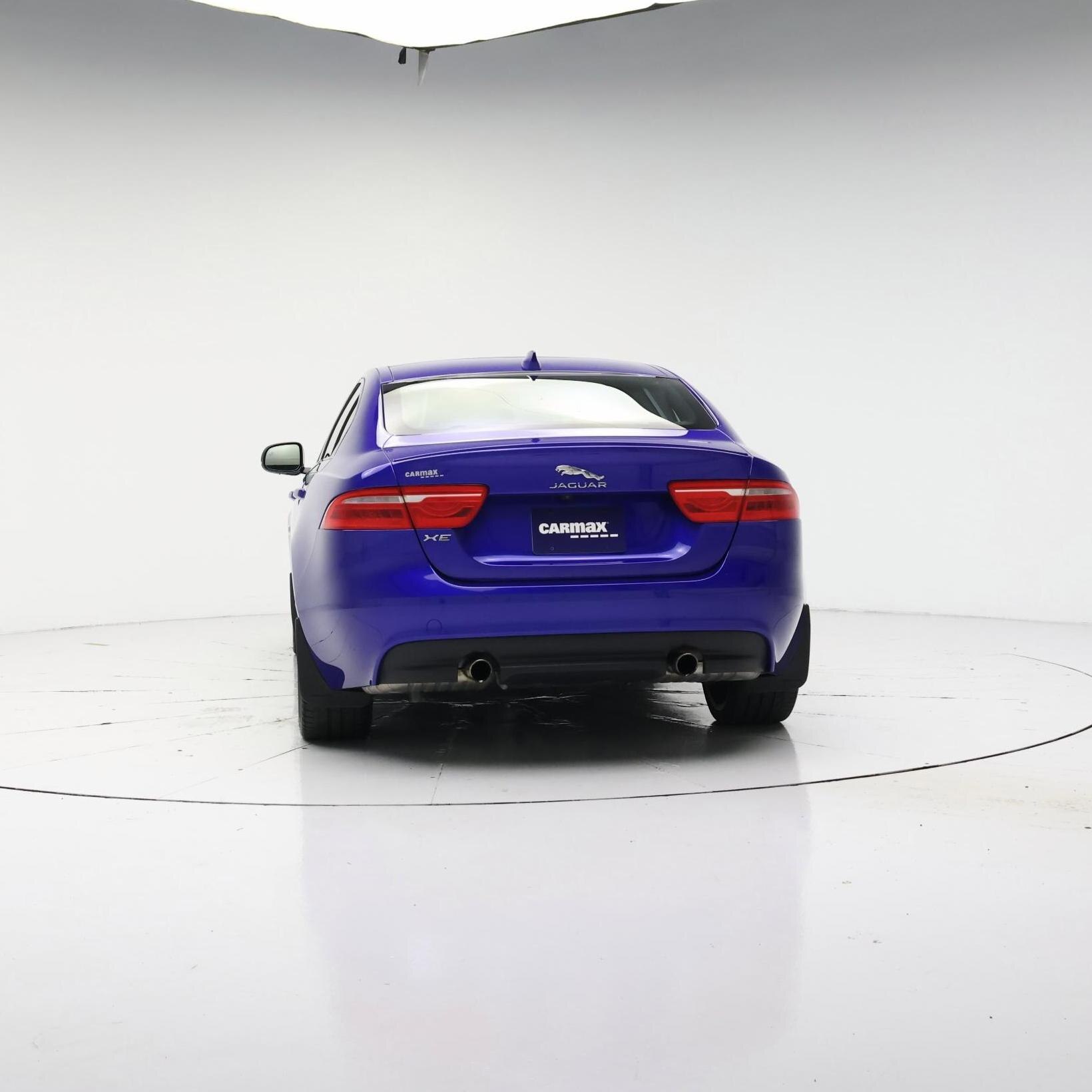 Thumbnail: 2017 Jaguar XE - 6