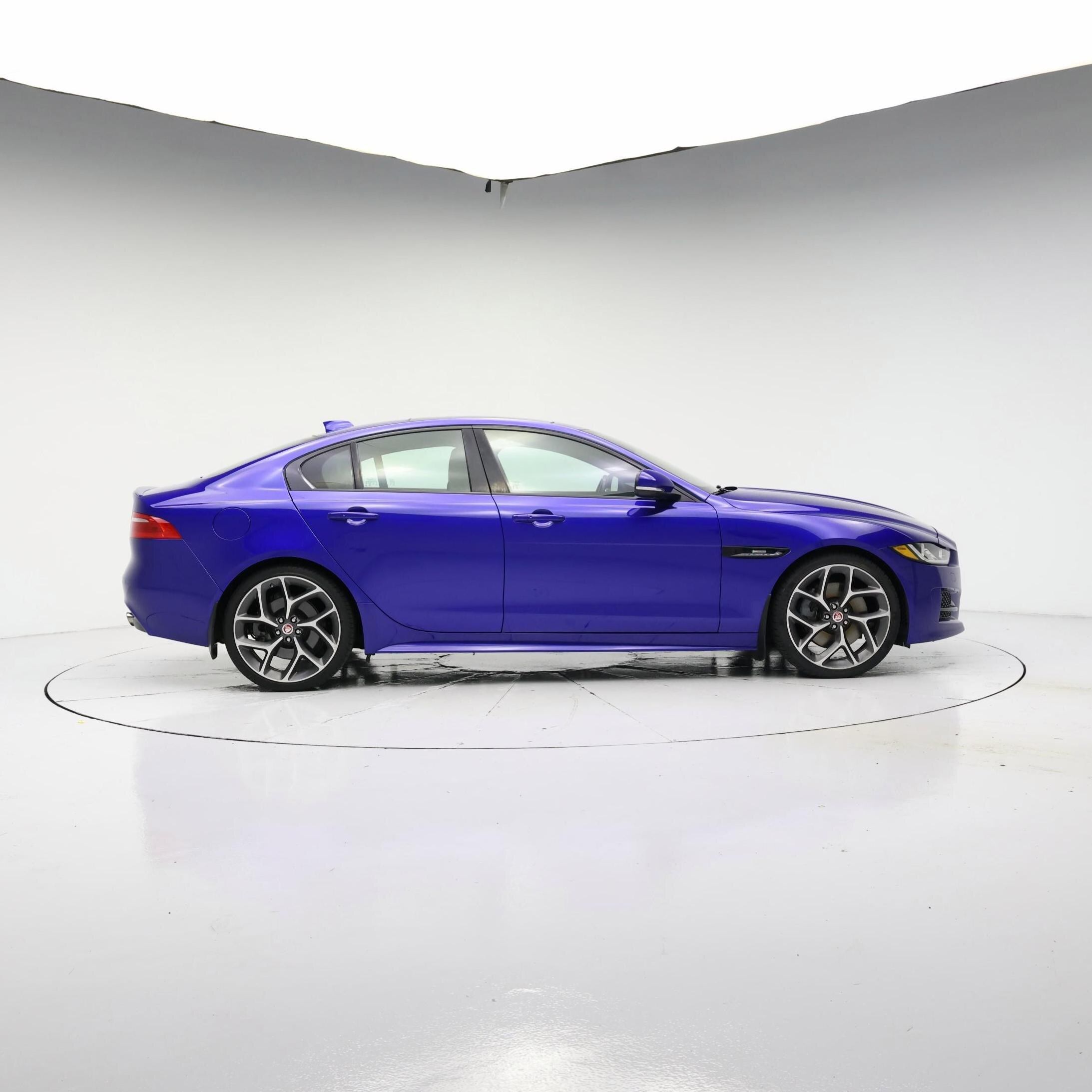 Thumbnail: 2017 Jaguar XE - 7