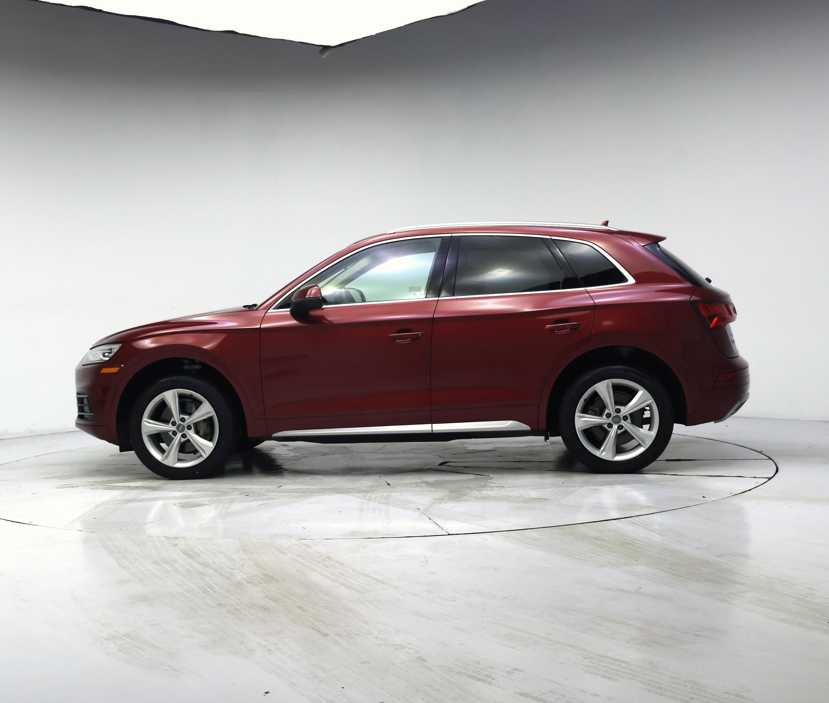 Thumbnail: 2020 Audi Q5 - 3