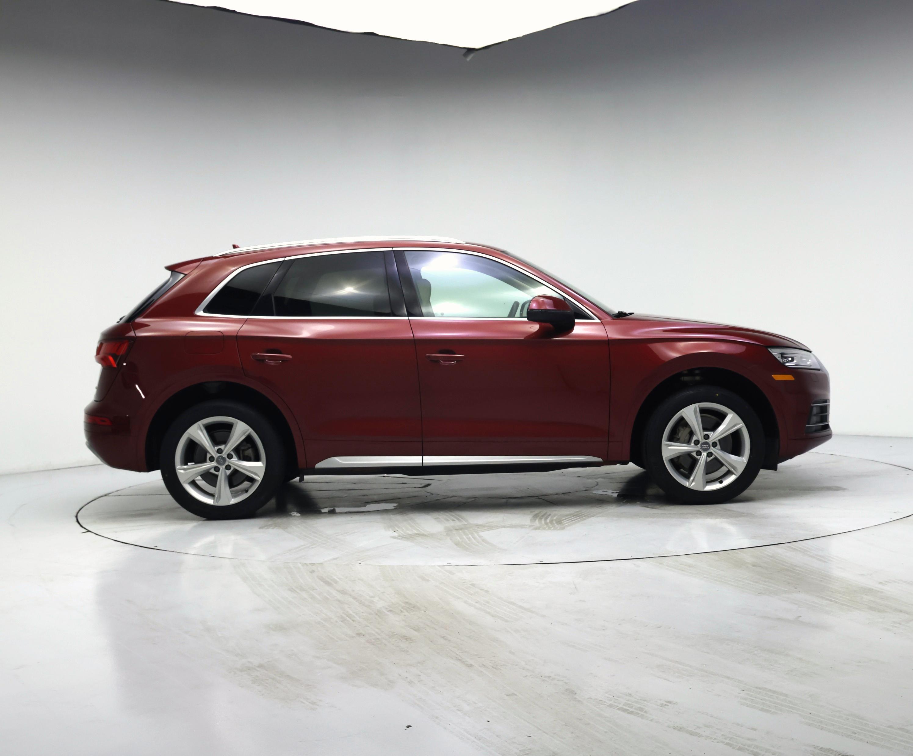 Thumbnail: 2020 Audi Q5 - 7