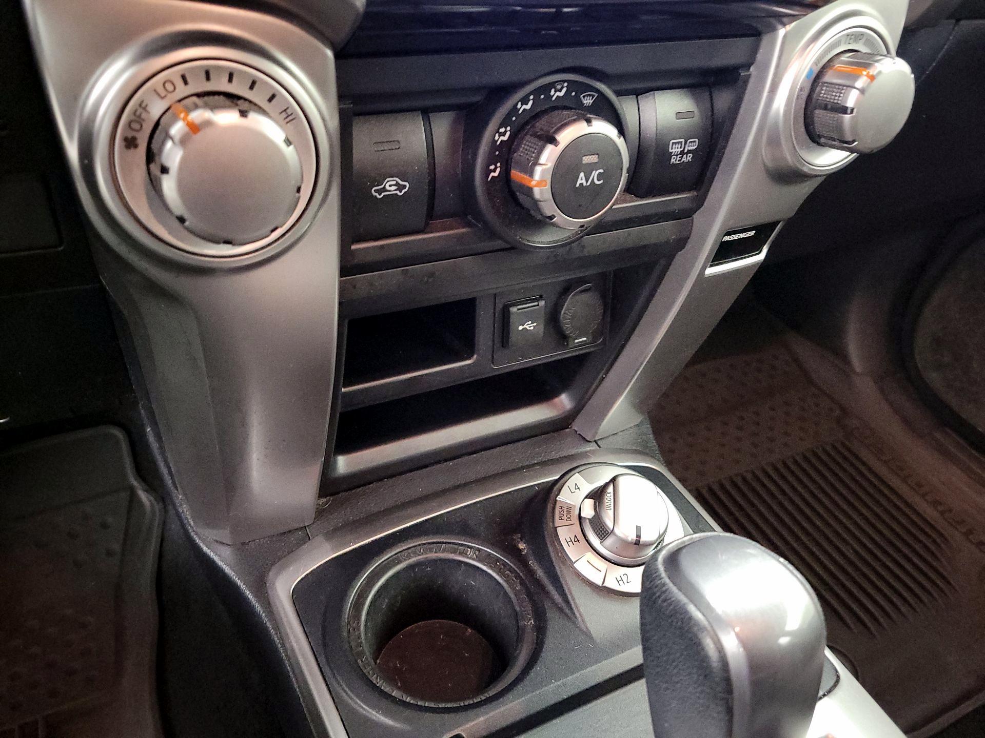 Thumbnail: 2023 Toyota 4Runner - 16